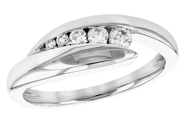 14K White Gold Diamond Ring