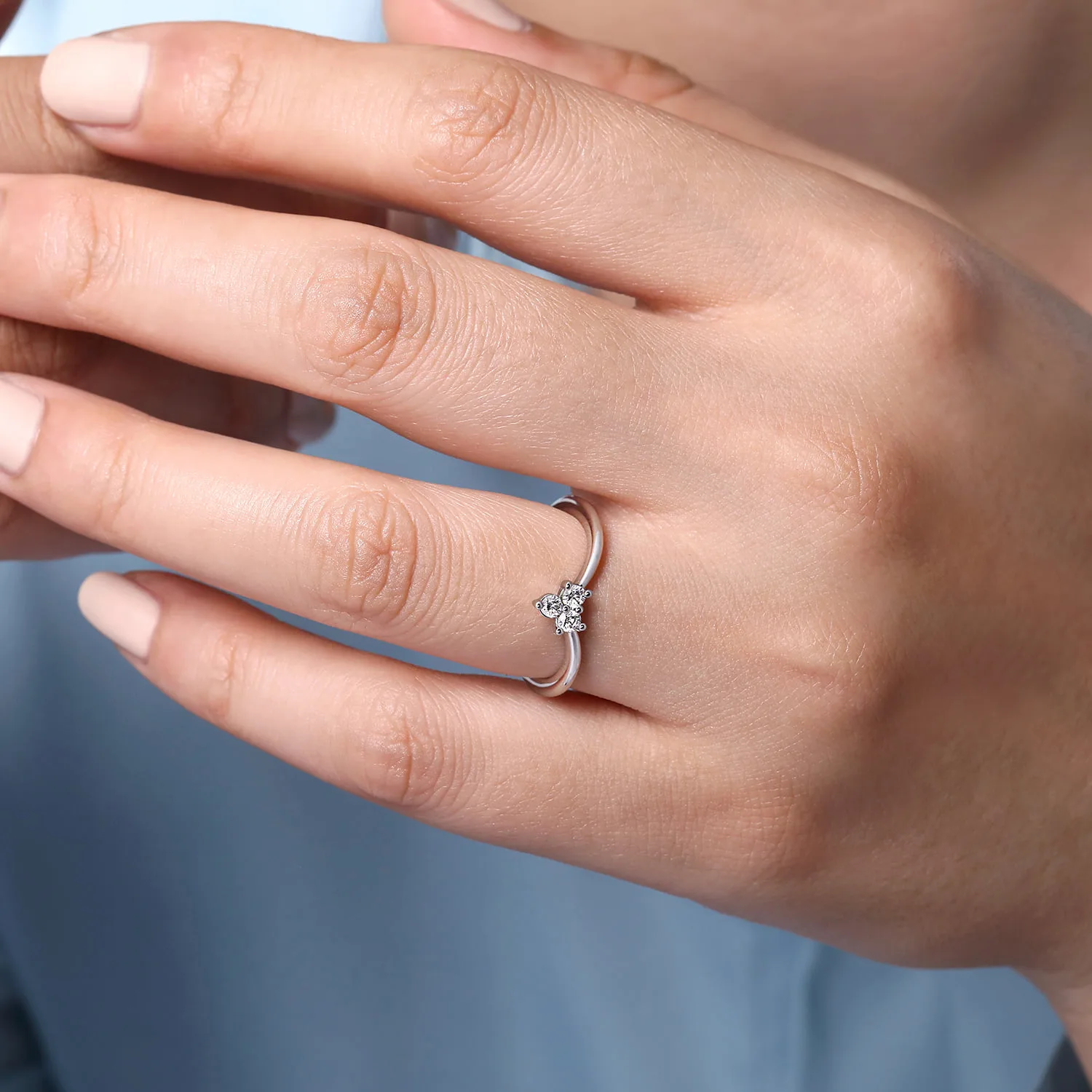 Curved Diamond Anniversary Band in 14K White Gold, photograph 5