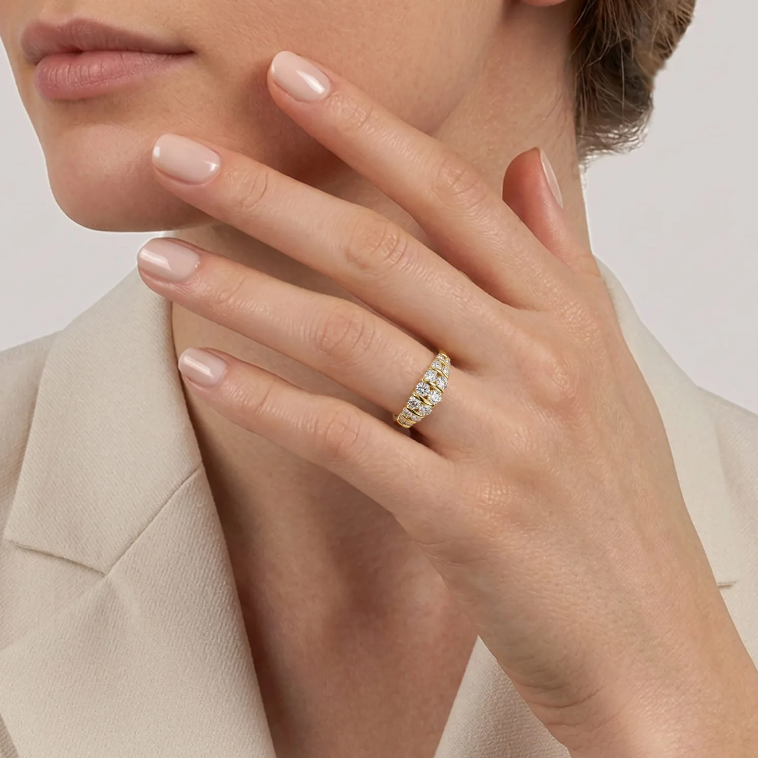 Bar Set Diamond Anniversary Band in 14K Yellow Gold, photograph 5