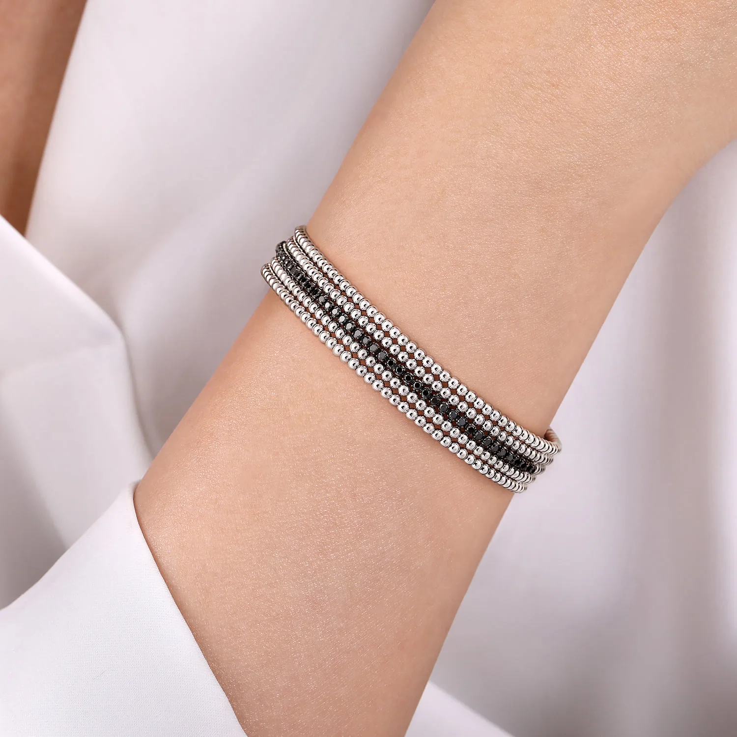 Black Spinel Bujukan Cuff Bracelet in Sterling Silver, photograph 4