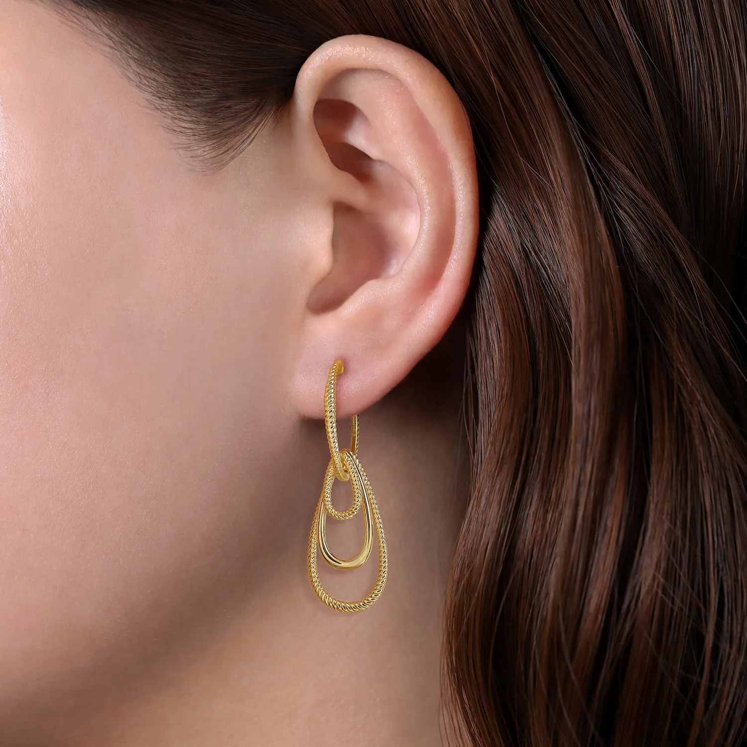 Textured Huggies with Multi Teardrops in 14K Yellow Gold, photograph 2