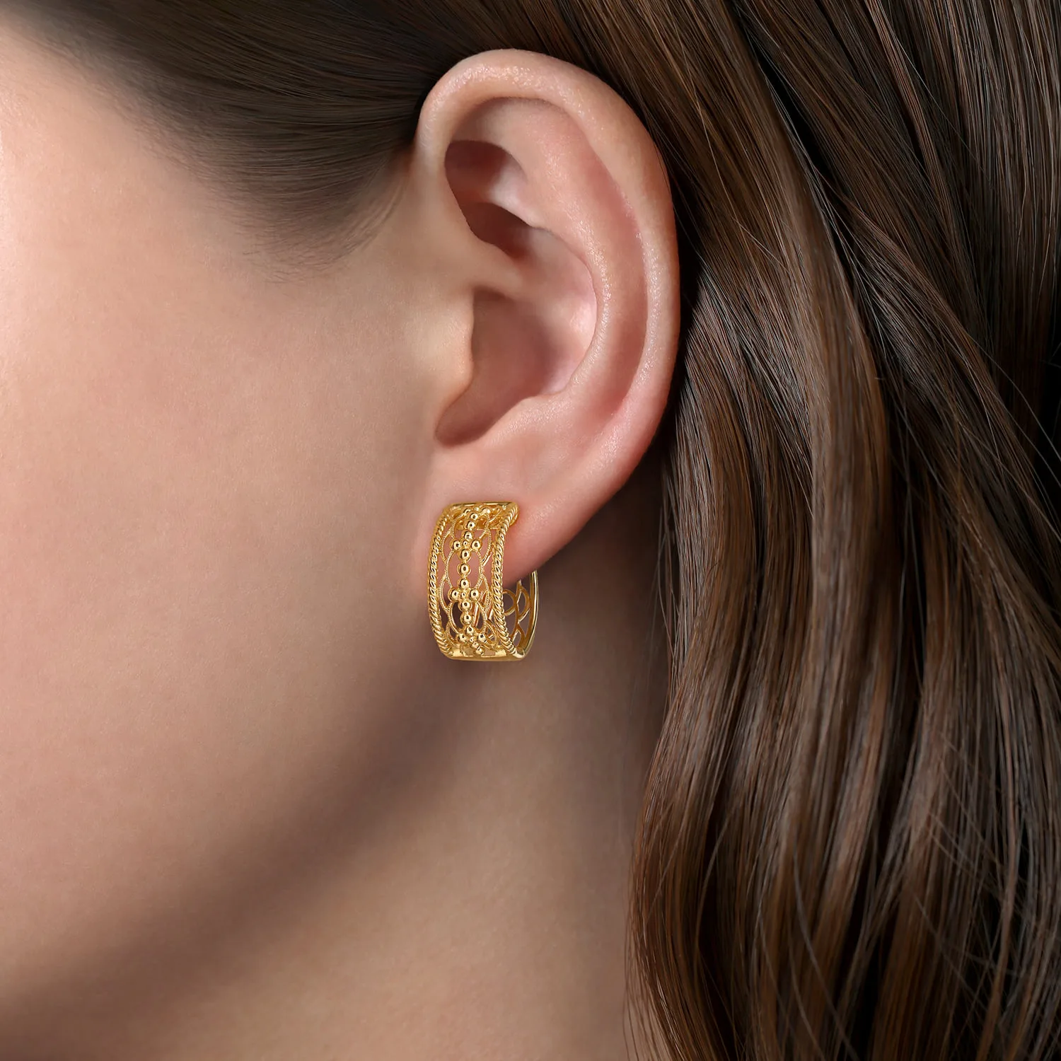 20 mm Wide Open Pattern Huggie Earrings in 14K Yellow Gold, photograph 2