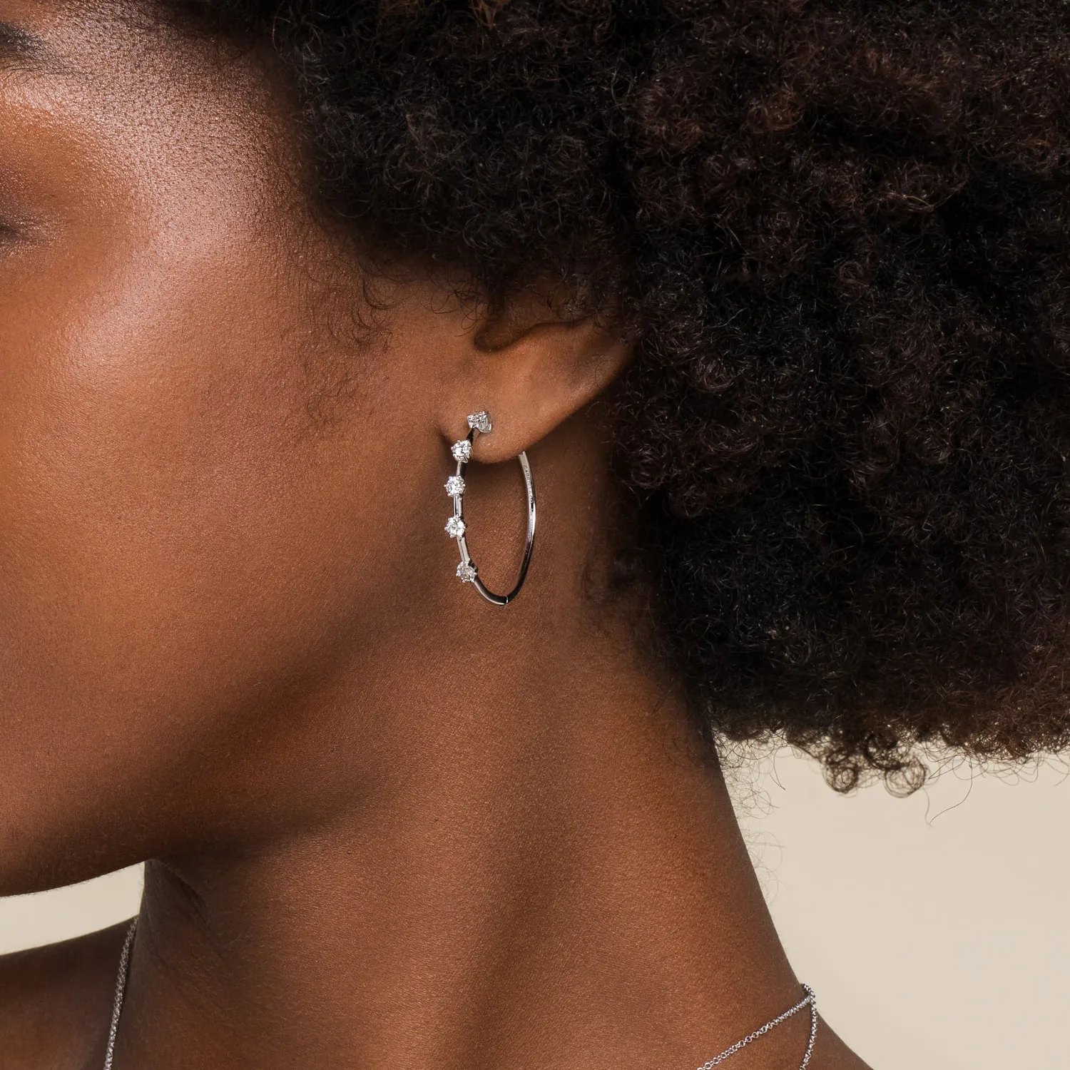 30mm Classic Diamond Hoop Earrings in 14K White Gold, photograph 3