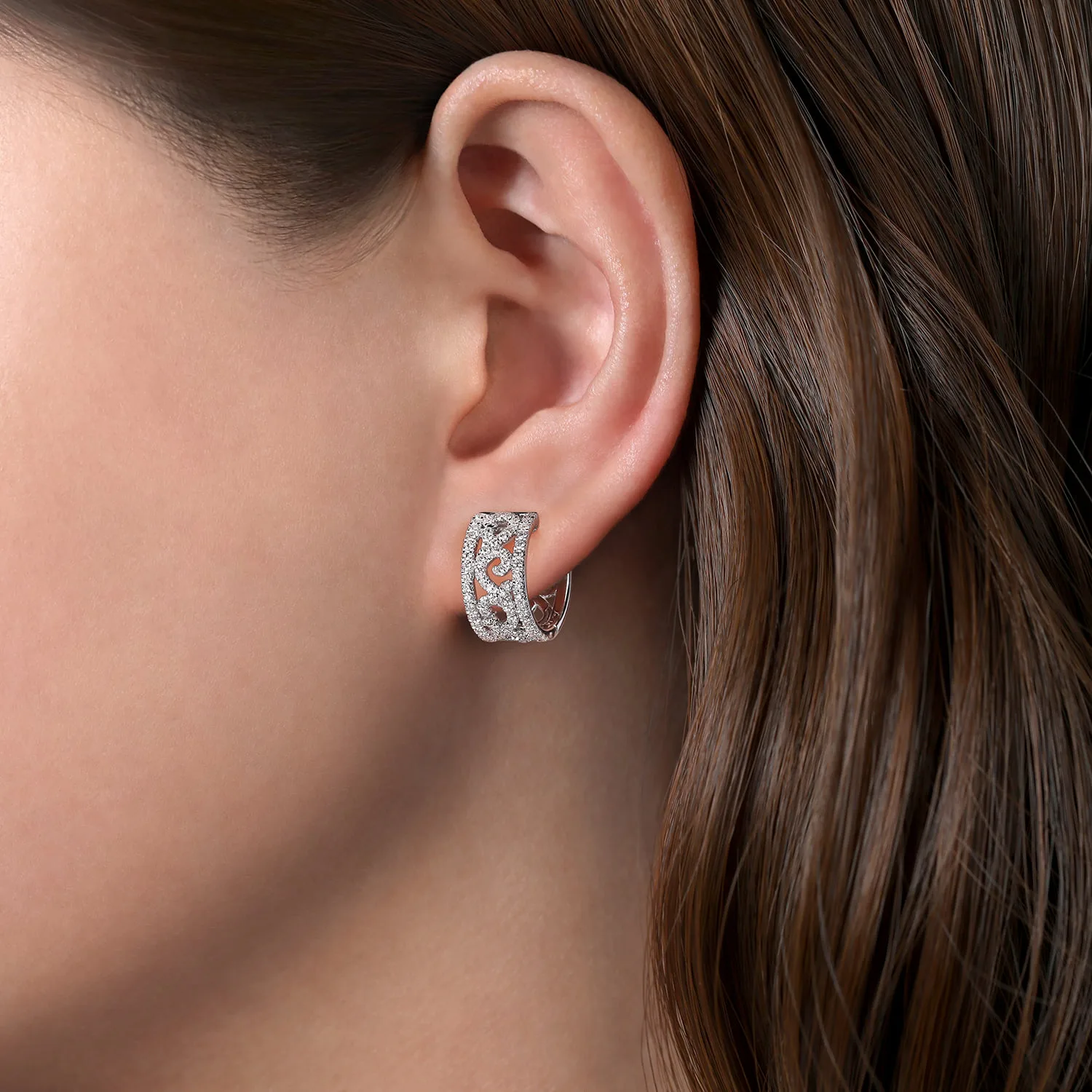 Vintage 15mm Diamond Earrings in 14K White Gold, photograph 2