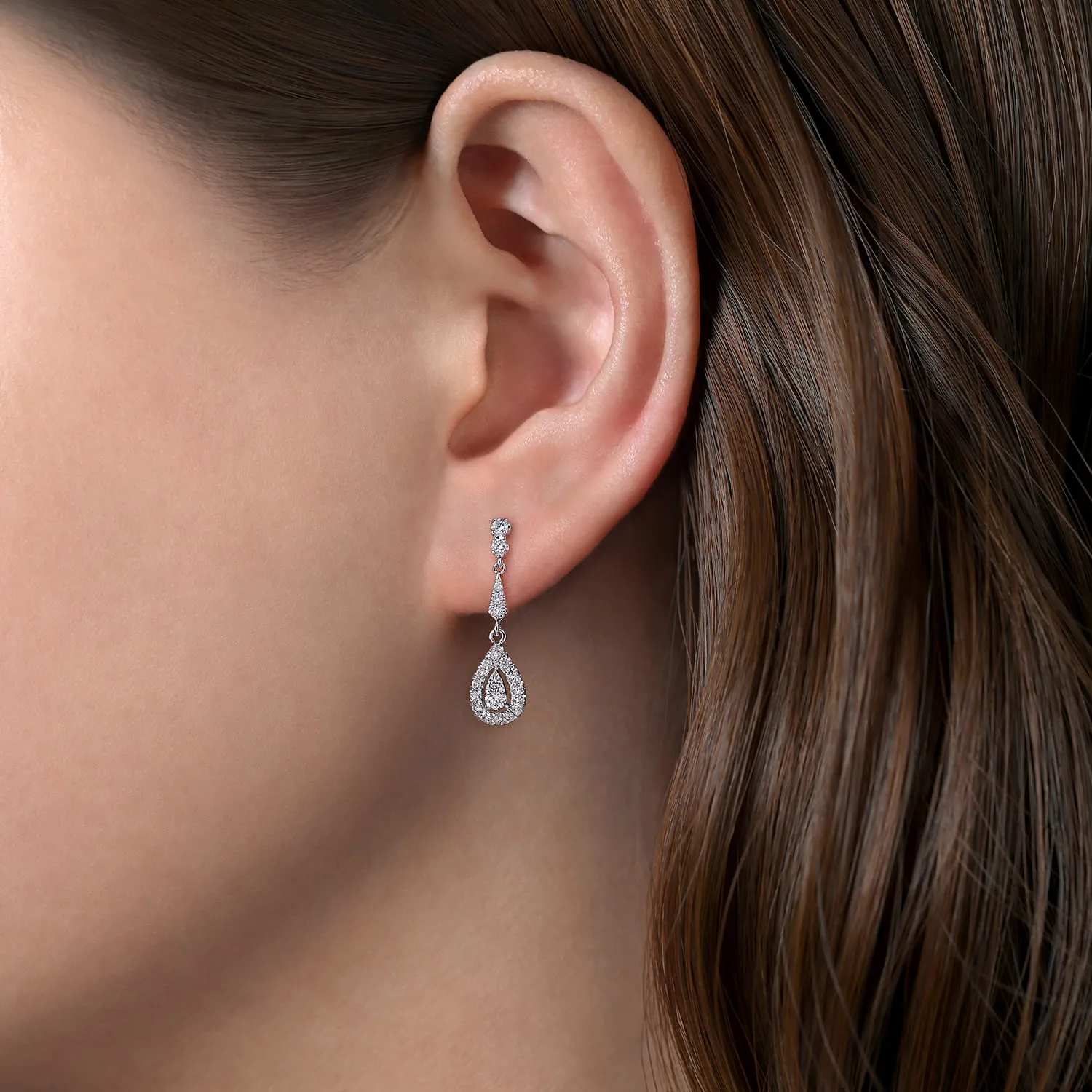 Vintage Diamond Stud Earrings in 14K White Gold, photograph 2