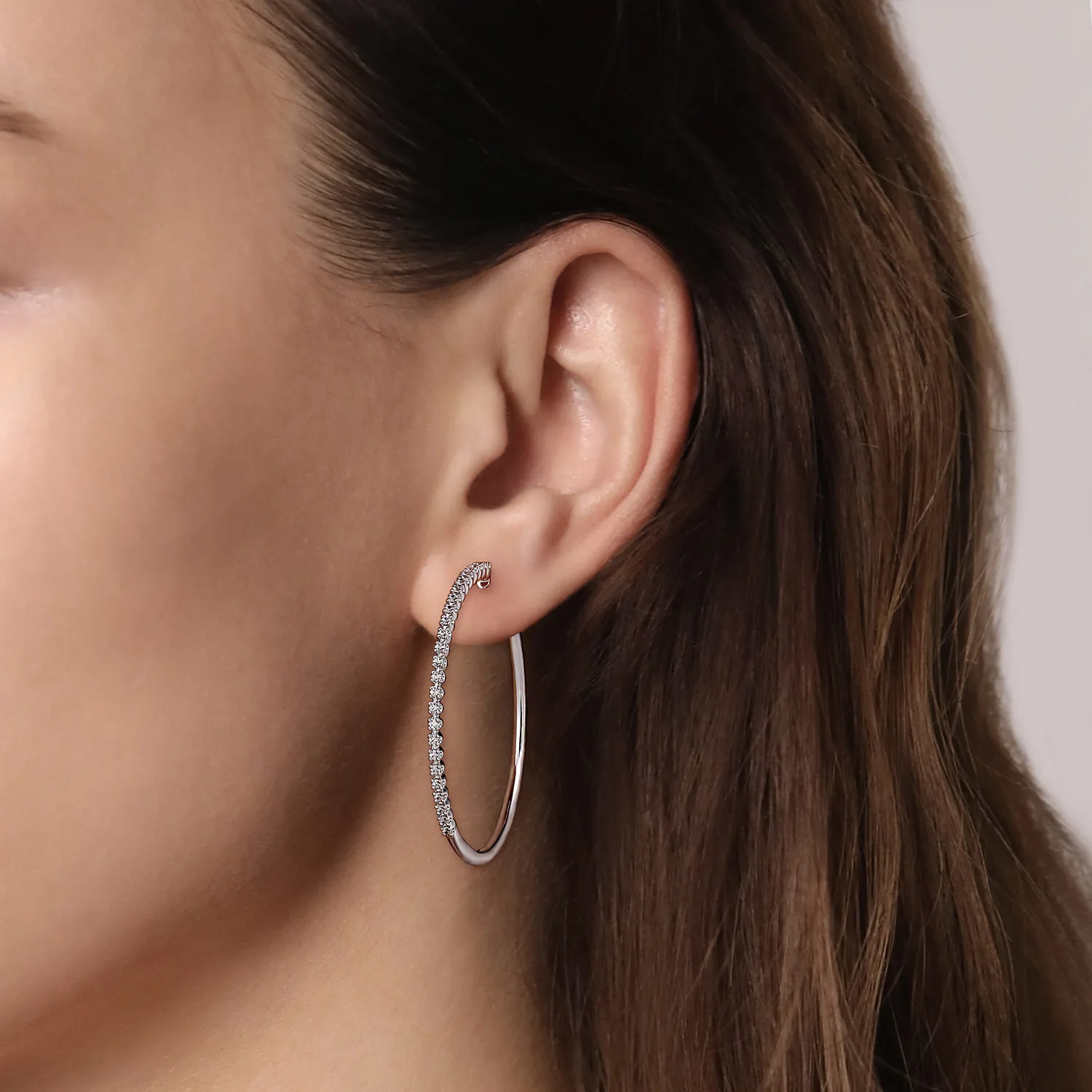 40mm Diamond Hoop Earrings in 14K White Gold, photograph 2