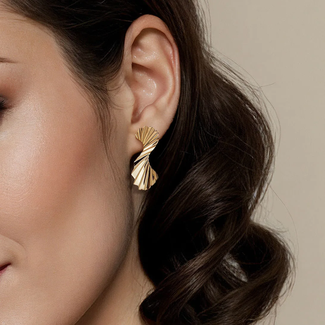 Diamond Cut Texture Free Form Drop Earrings in 14K Yellow Gold, photograph 2