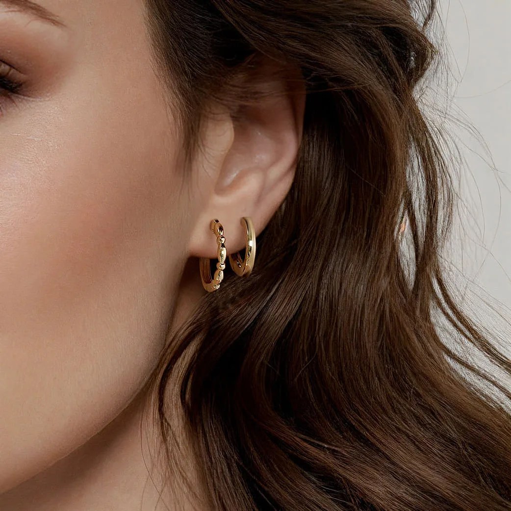 Bujukan Stuggies Earrings in 14K Yellow Gold, photograph 4