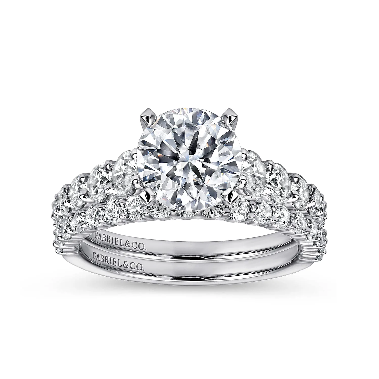 Round Diamond Engagement Ring in Platinum, photograph 4