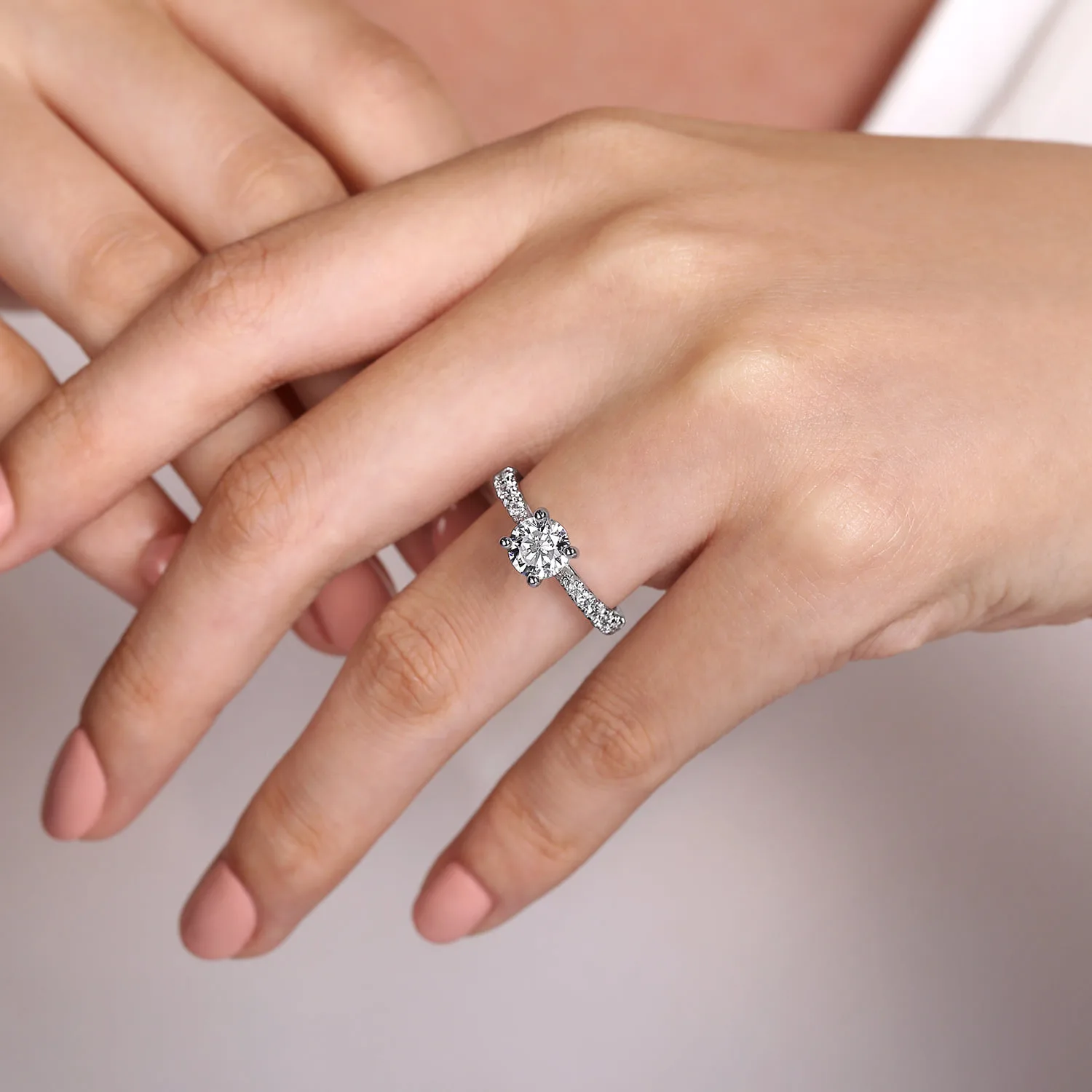 Round Diamond Engagement Ring in 14K White Gold, photograph 6