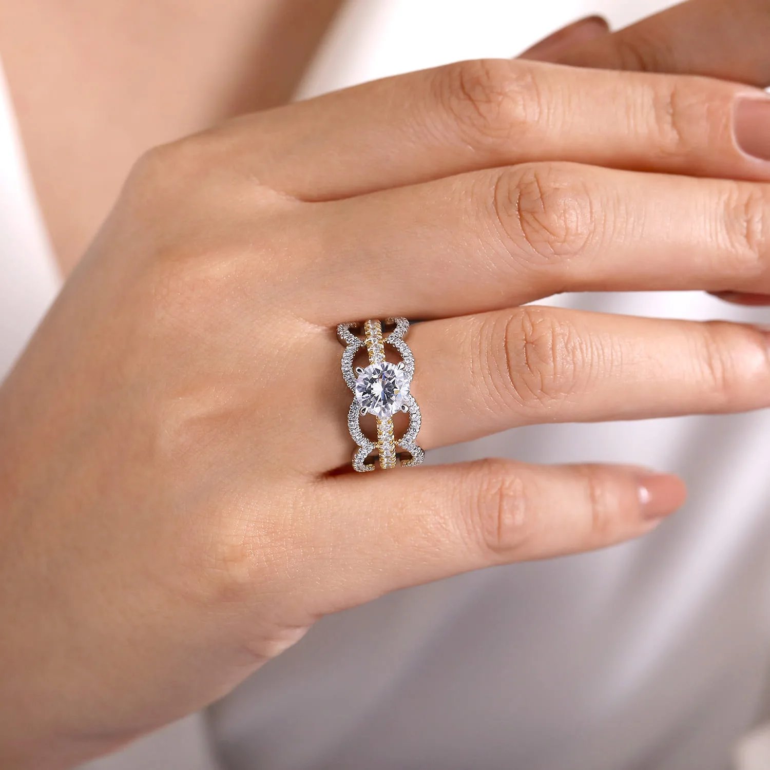 Round Diamond Engagement Ring in 14K White/Yellow Gold, photograph 6