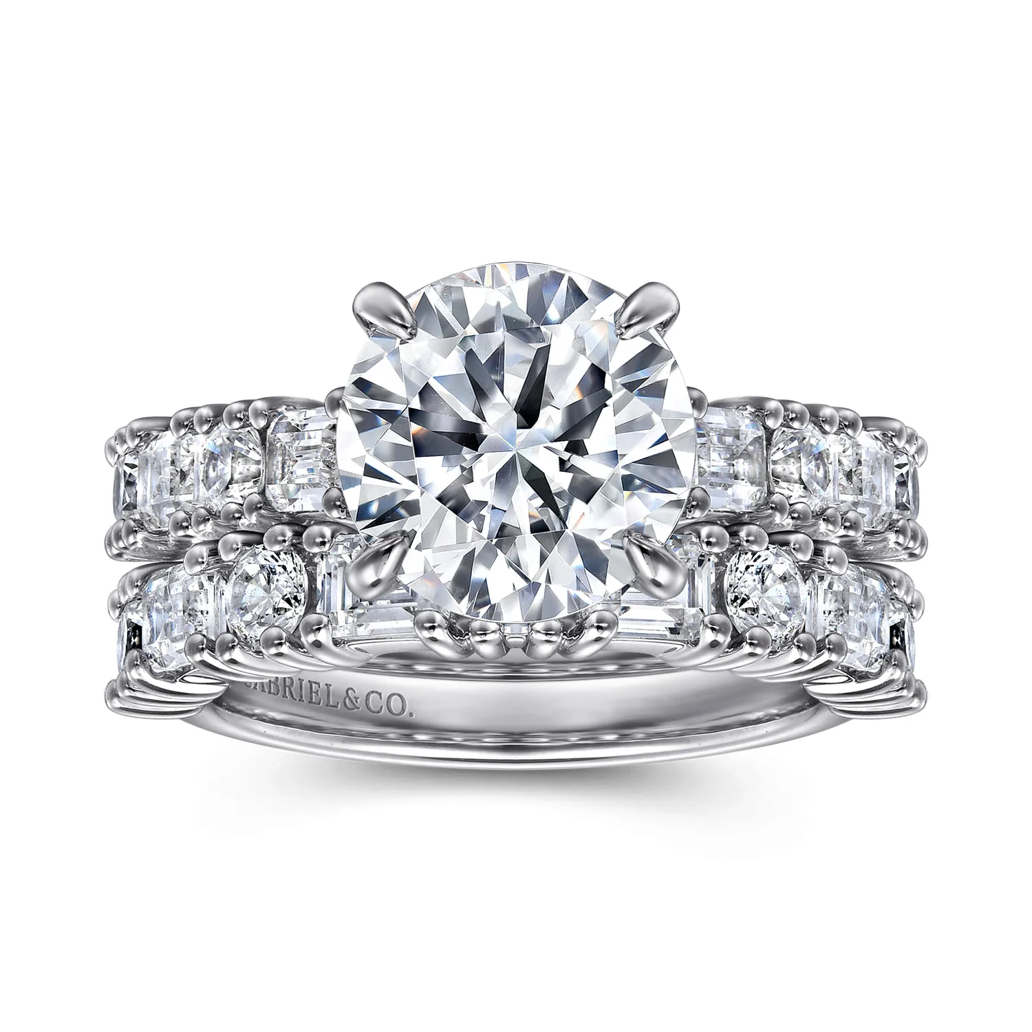 Round Diamond Engagement Ring in 14K White Gold, photograph 4