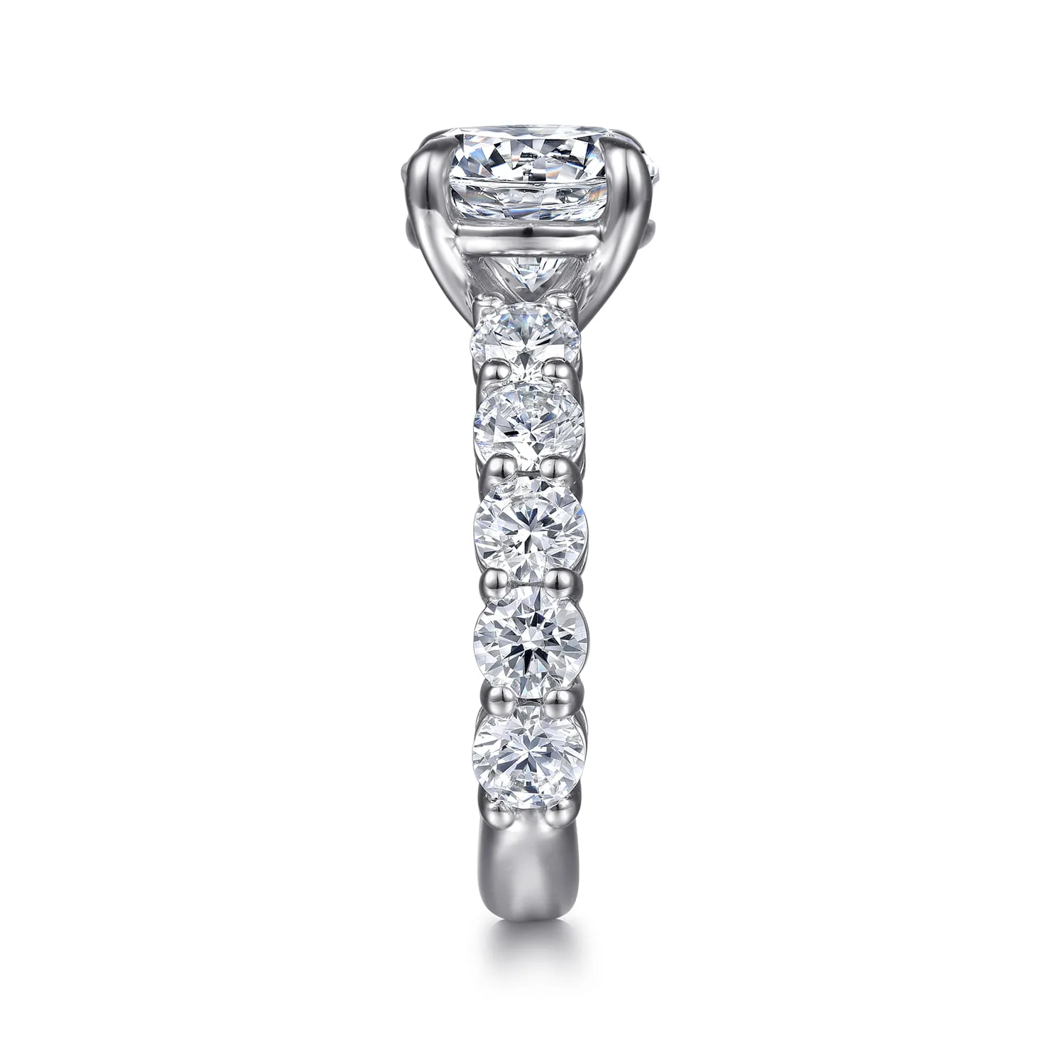 Round Diamond Engagement Ring in 14K White Gold, photograph 5