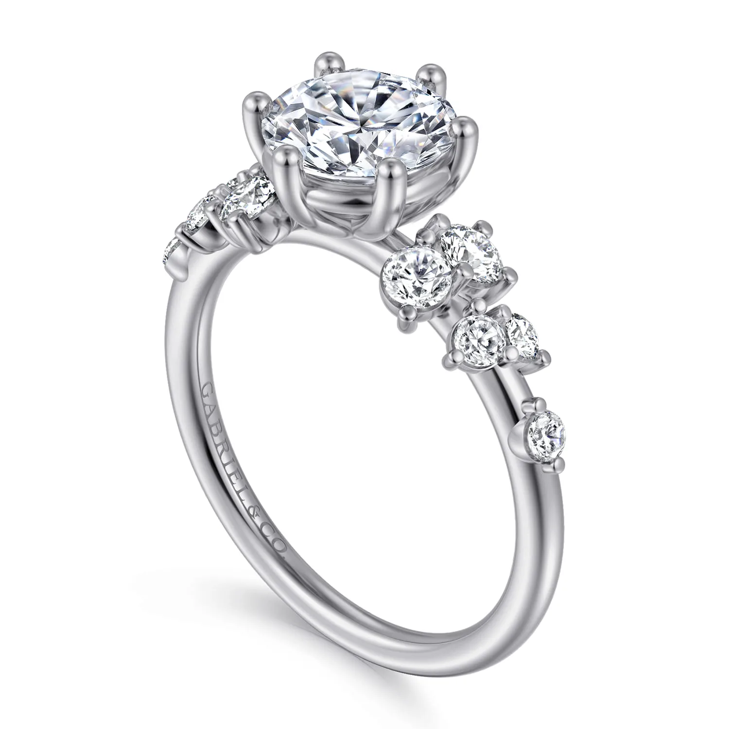 Round Diamond Engagement Ring in 14K Yellow Gold, photograph 3