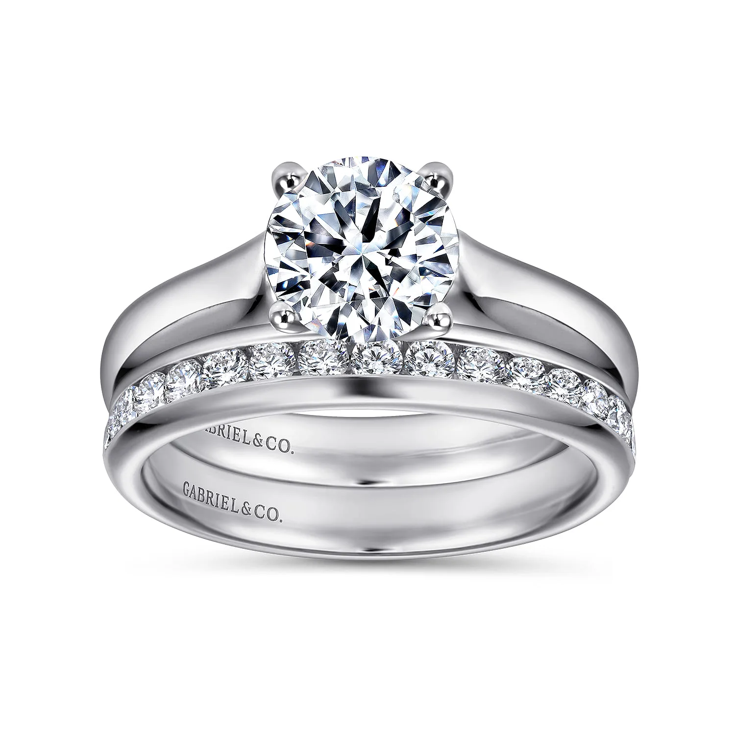 Round Diamond Solitaire Engagement Ring in Platinum, photograph 4