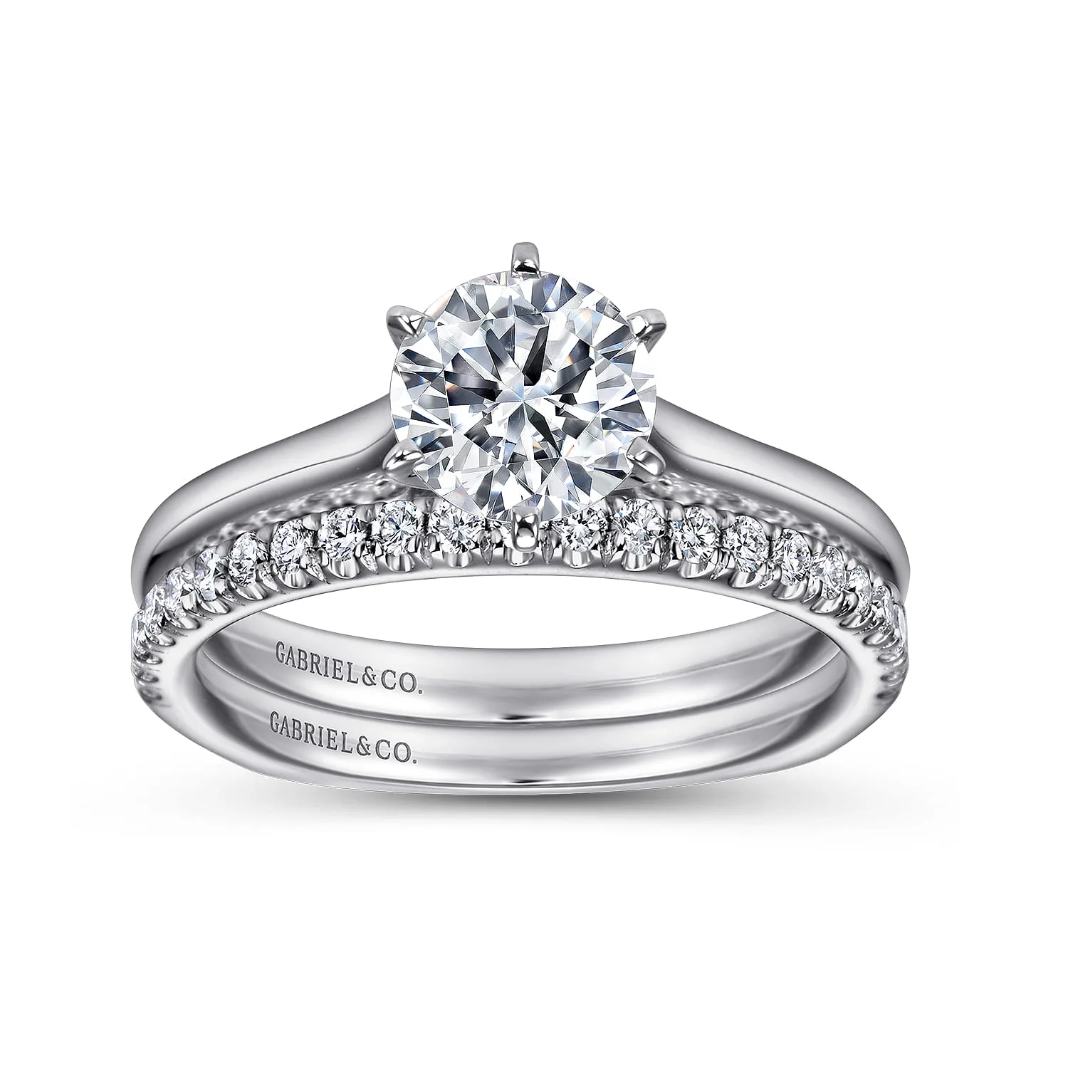 Round Diamond Solitaire Engagement Ring in Platinum, photograph 4