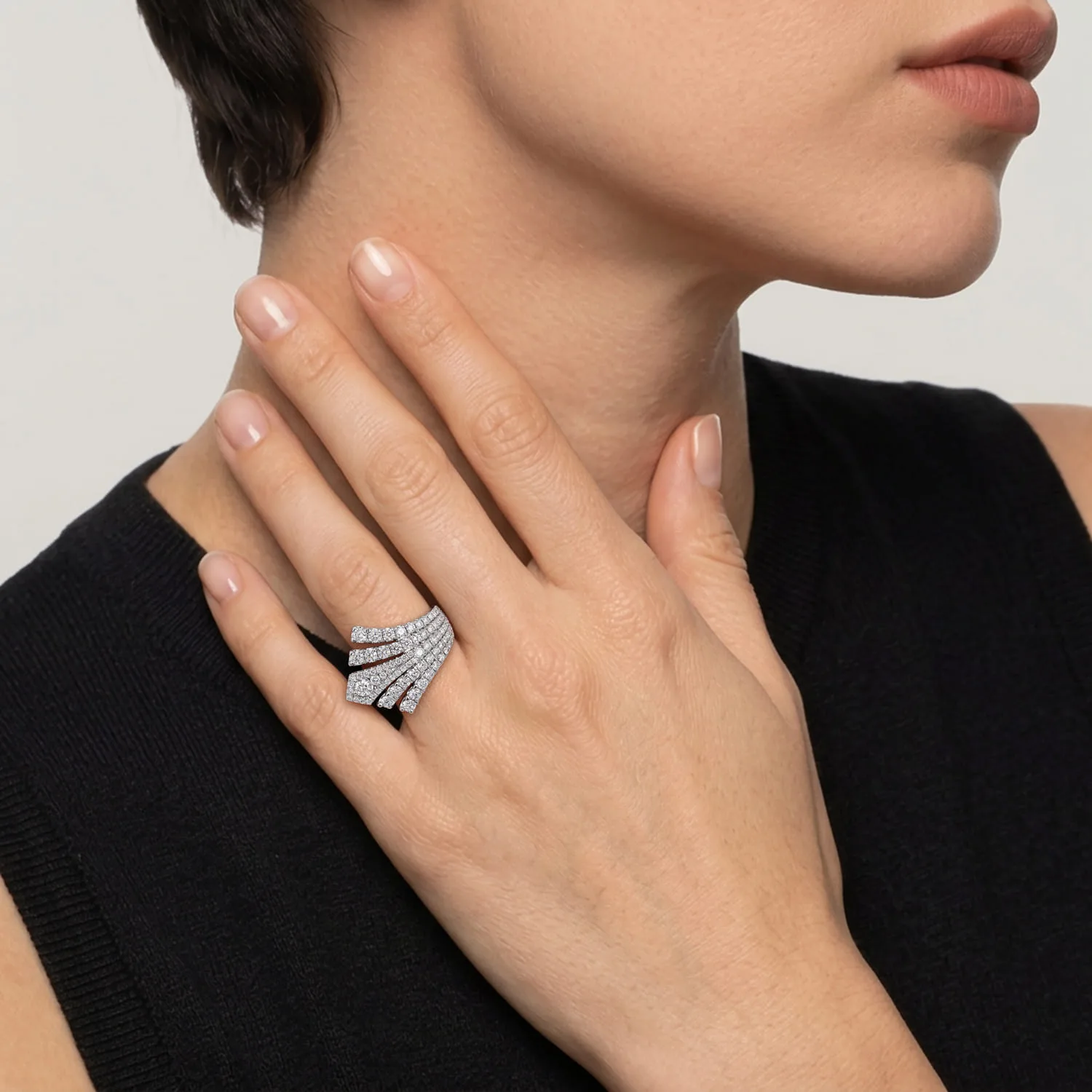 Horizontal Diamond Fan Ring in 18K White Gold, photograph 5