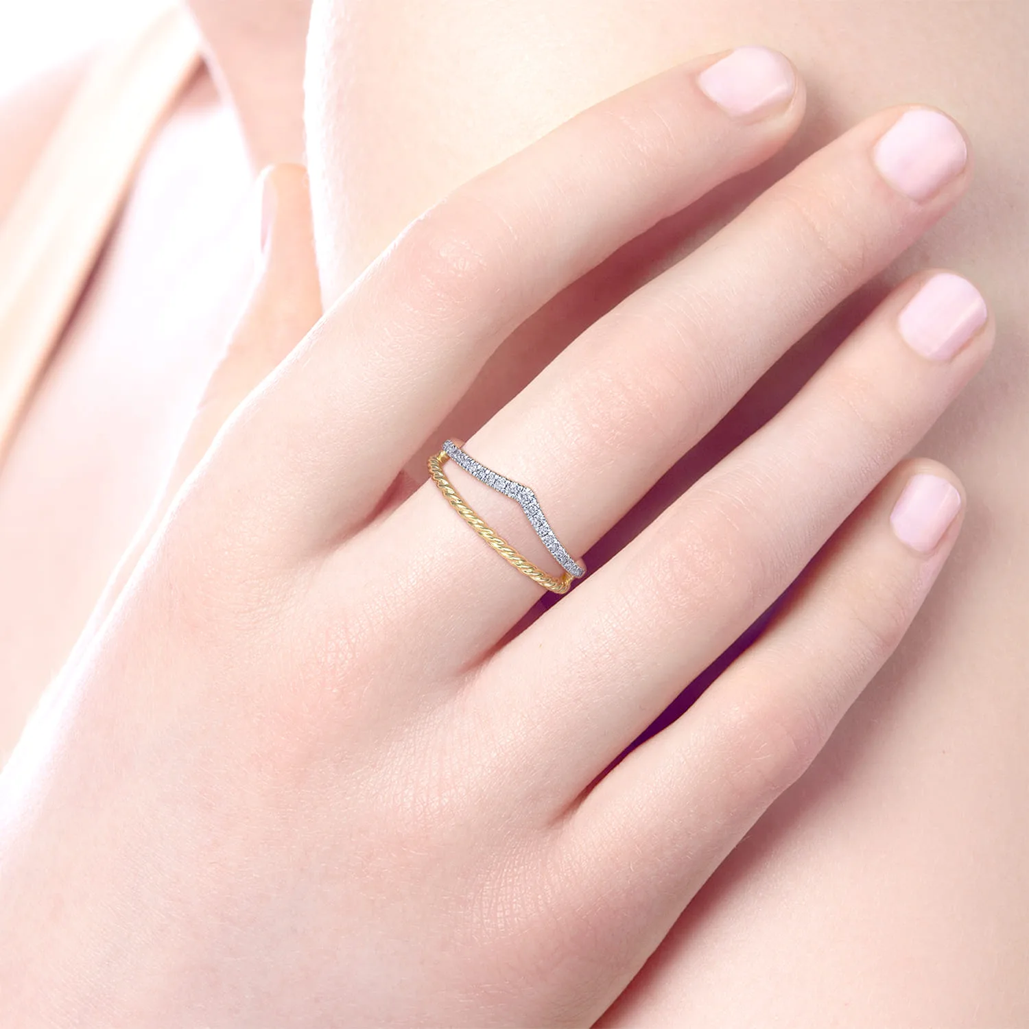 Twisted Rope Split Foundation Diamond Ring in 14K Yellow Gold, photograph 5