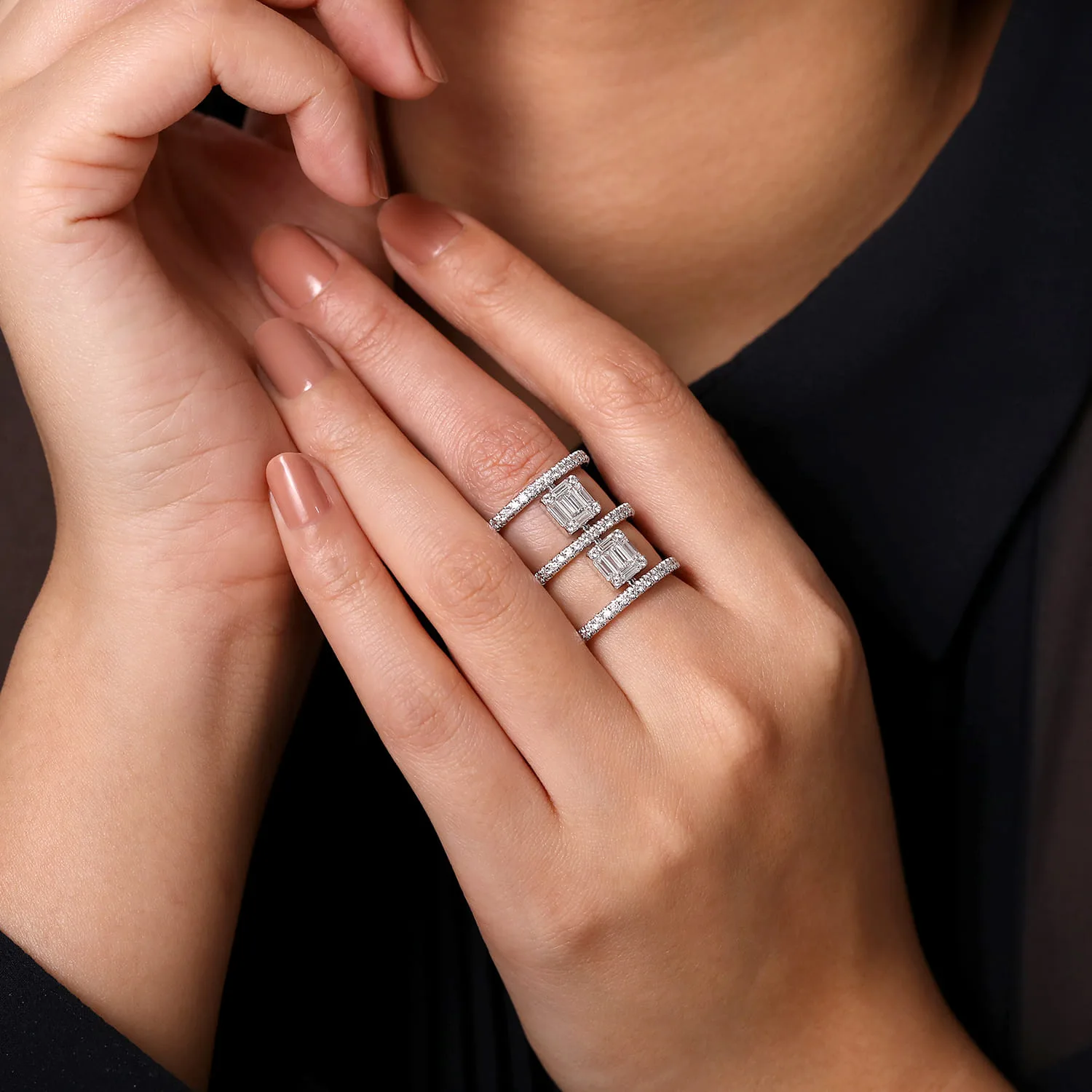 Baguette and Diamond Wide Three Row Ring in 18K White Gold, photograph 5