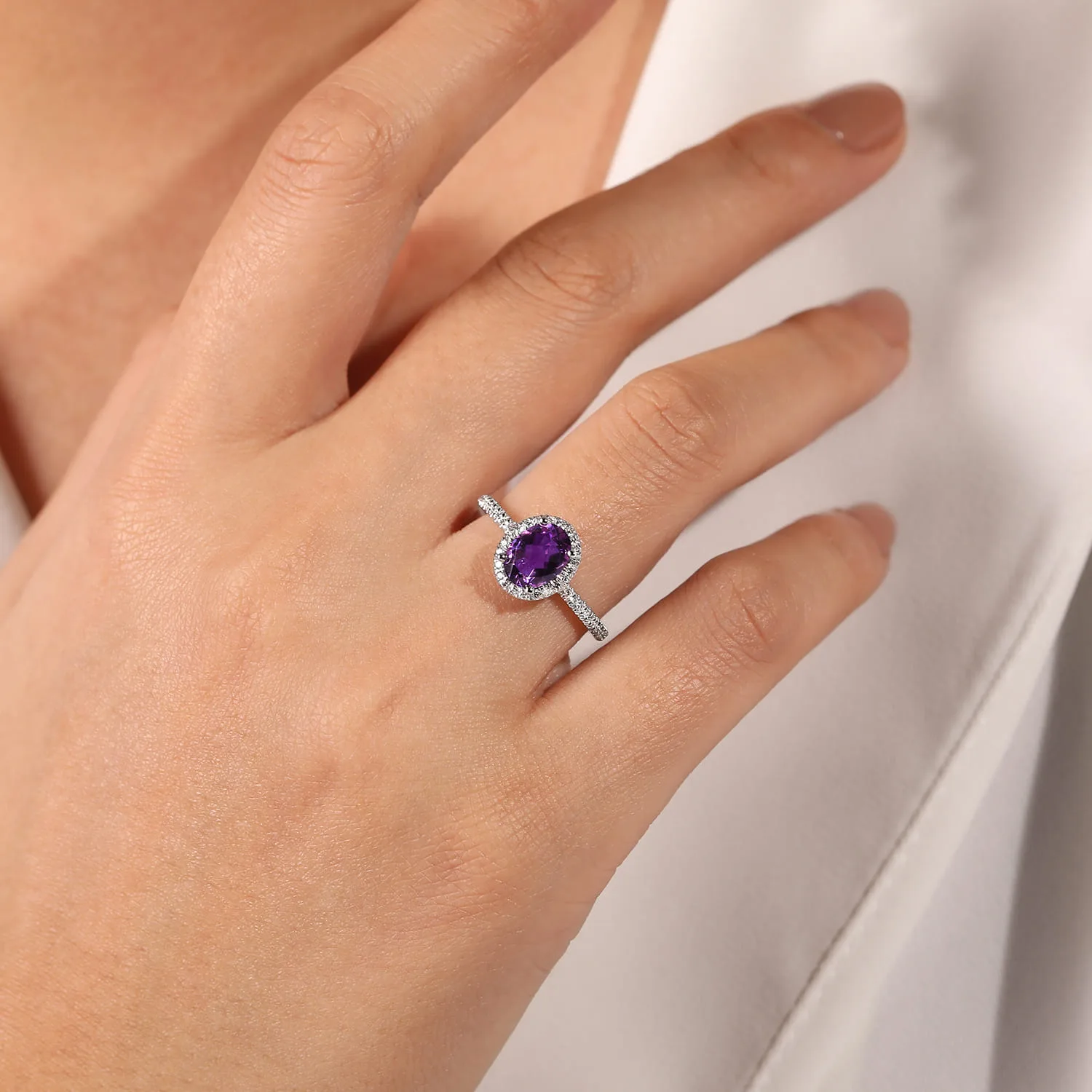 Oval Amethyst and Diamond Halo Ring in 14K White Gold, photograph 5