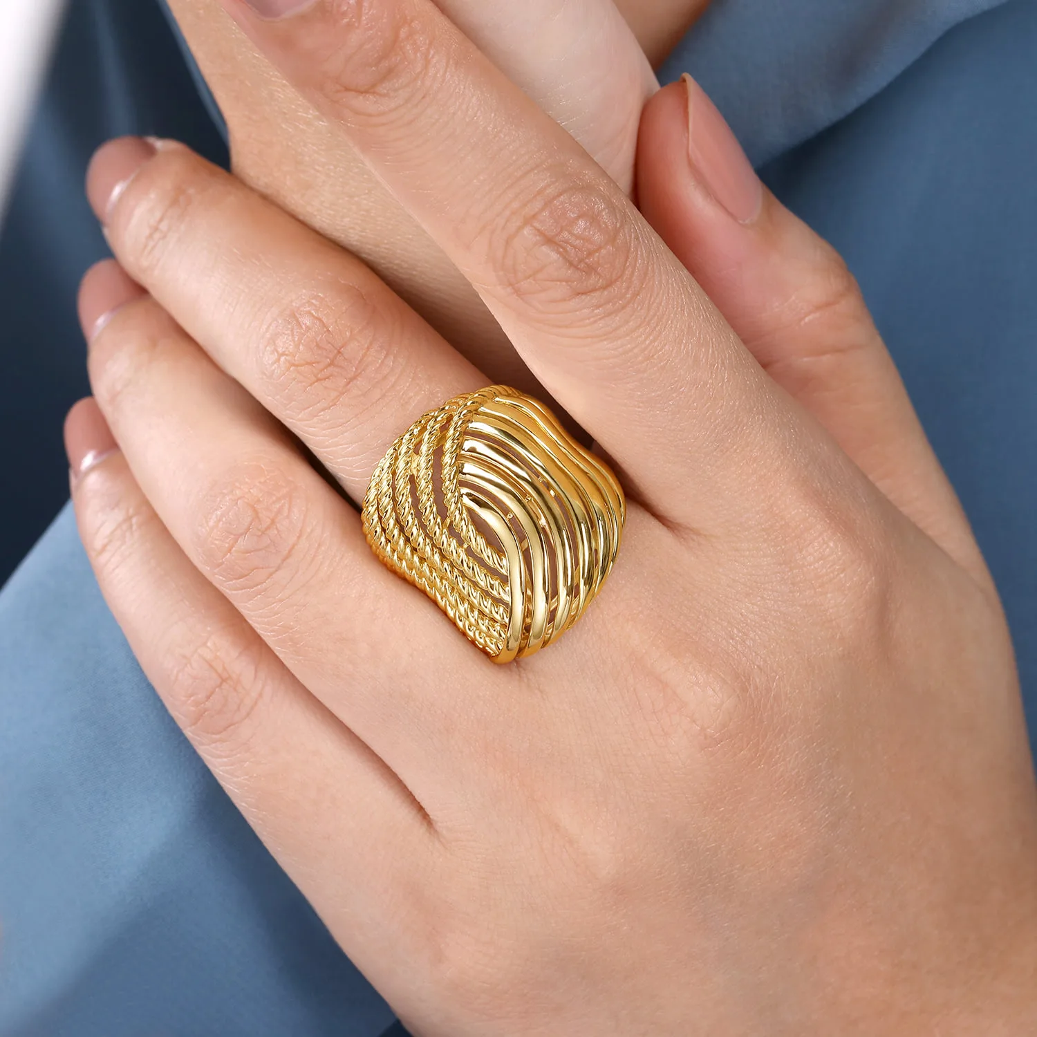 Twisted Rope Abstract Ring in 14K Yellow Gold, photograph 5