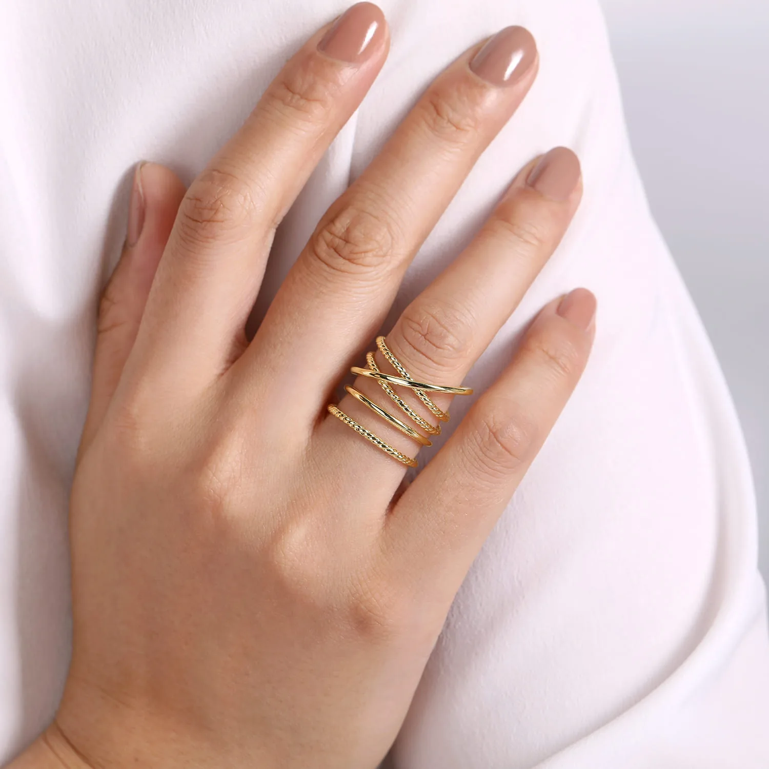 Open Criss Crossing Twisted Rope Wide Band in 14K Yellow Gold, photograph 5