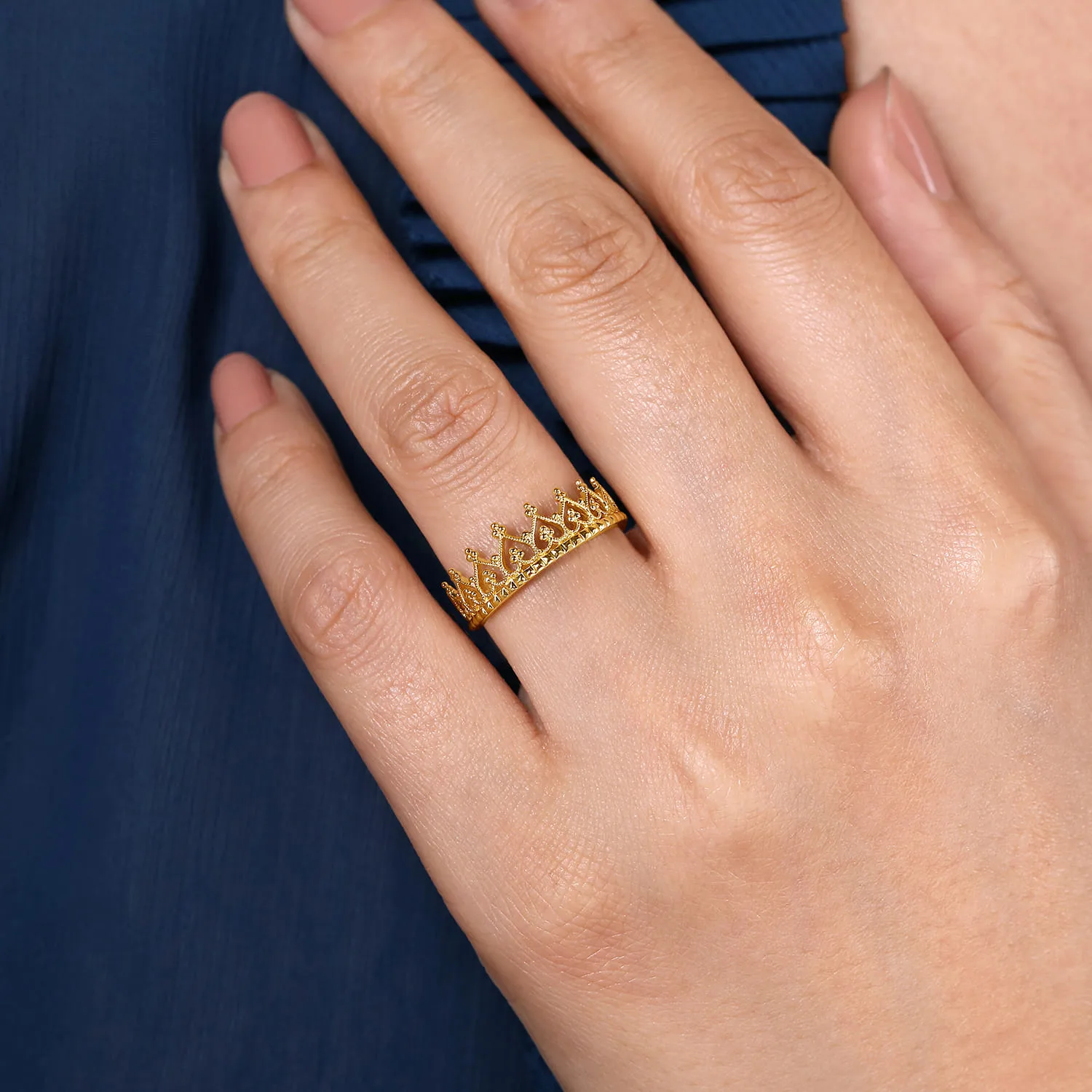 Bujukan Crown Stackable Ring in 14K Yellow Gold, photograph 5