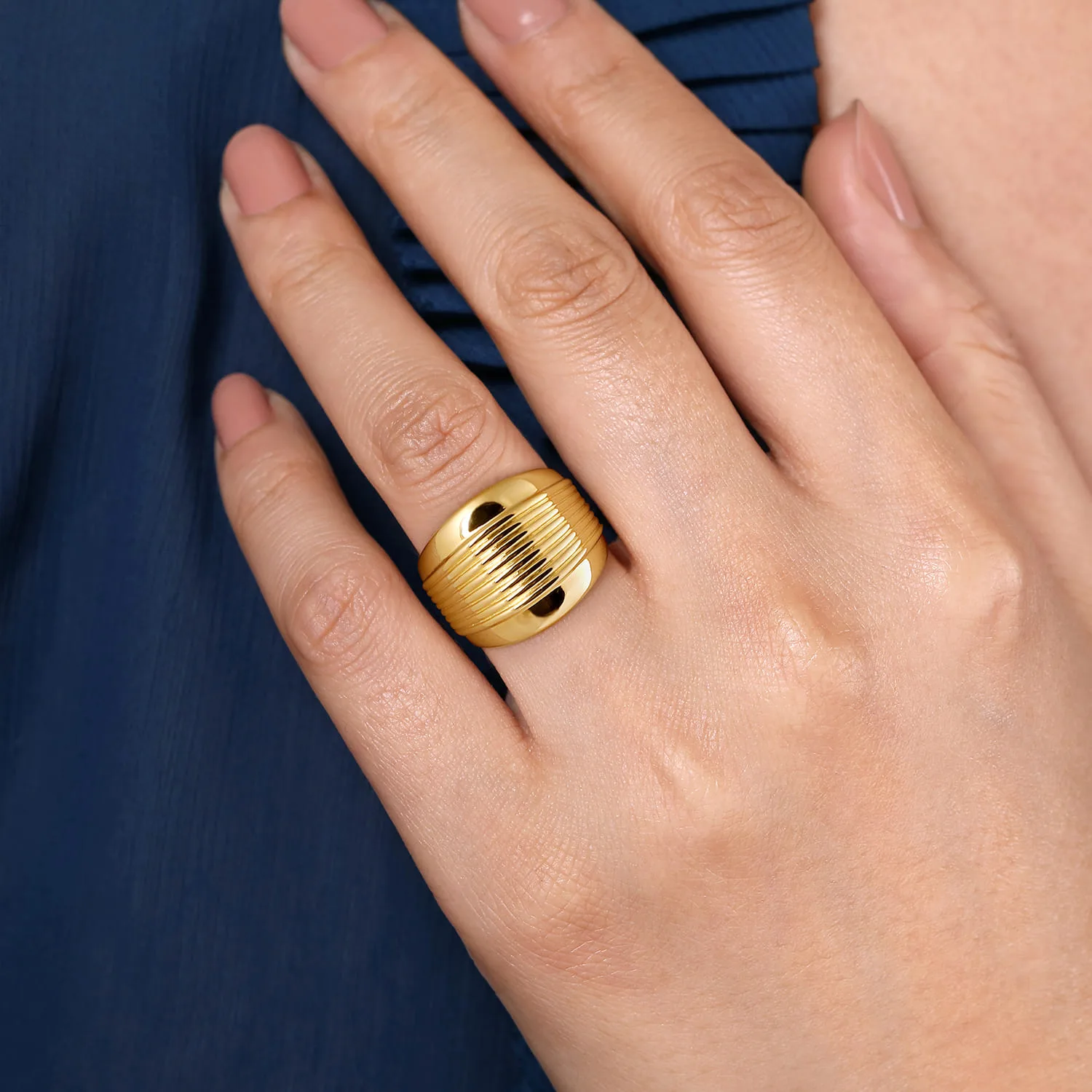 Wide Band Ring with Textured Center Rows in 14K Yellow Gold, photograph 5