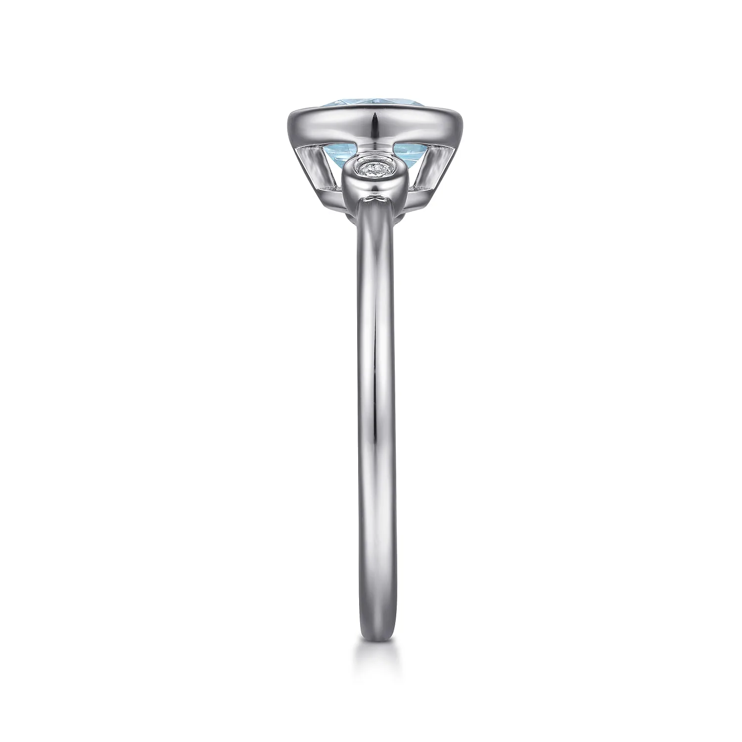 Aquamarine and Diamond Ring in Sterling Silver, photograph 4