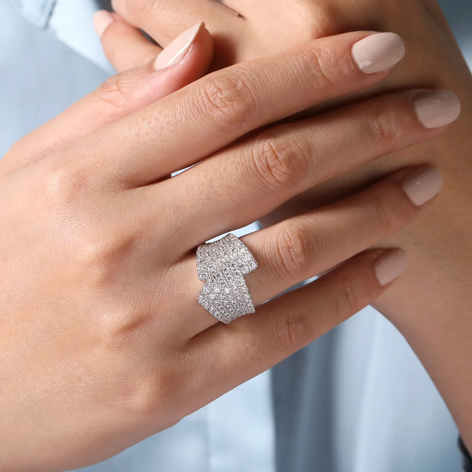 Diamond Pave Wide band Ring in 14K White Gold, photograph 5