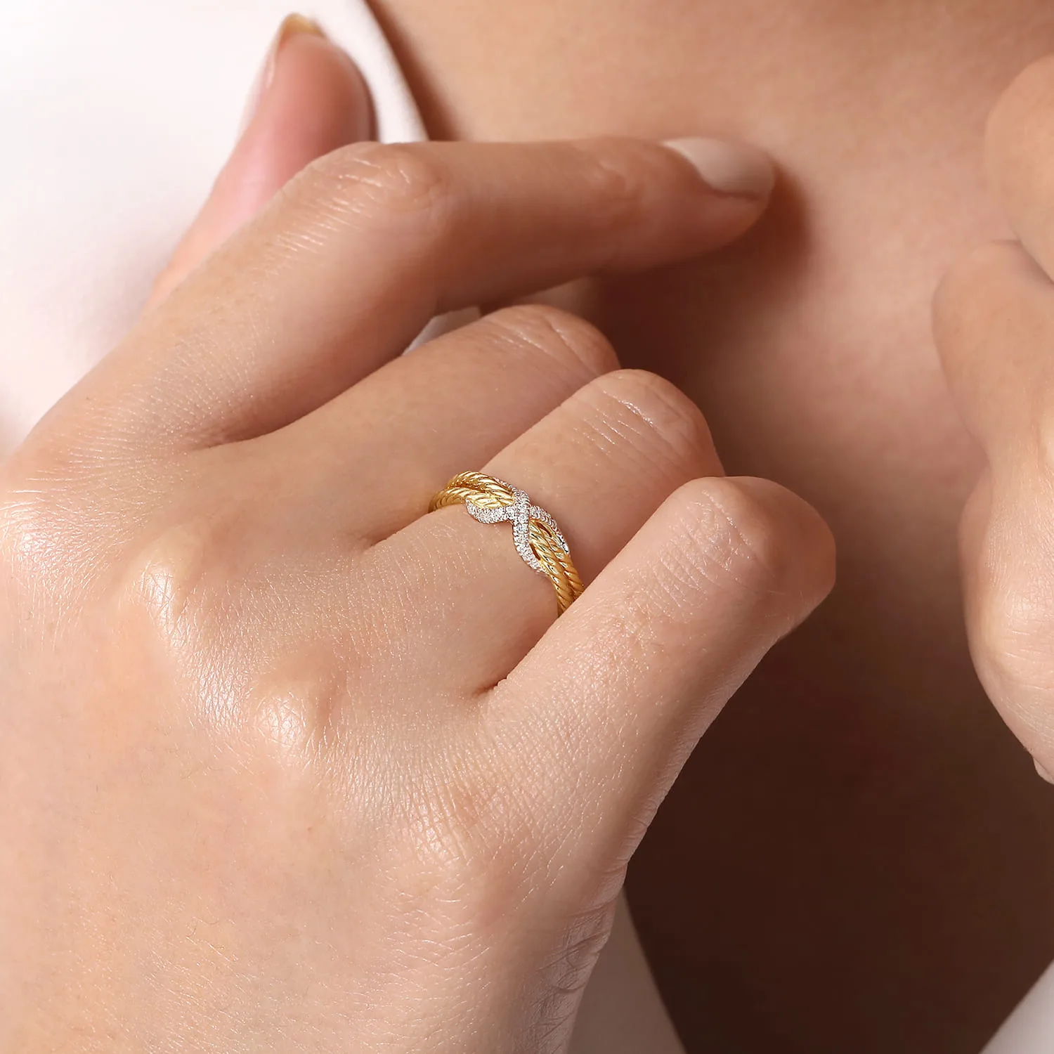 Hampton Ring with Diamond X in 14K White/Yellow Gold, photograph 5