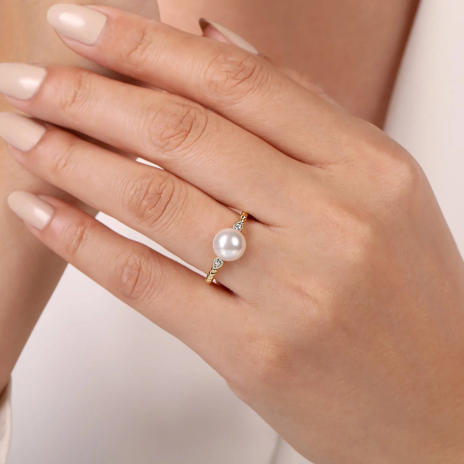Diamond and Pearl Bujukan Promise Ring in 14K Yellow Gold, photograph 5