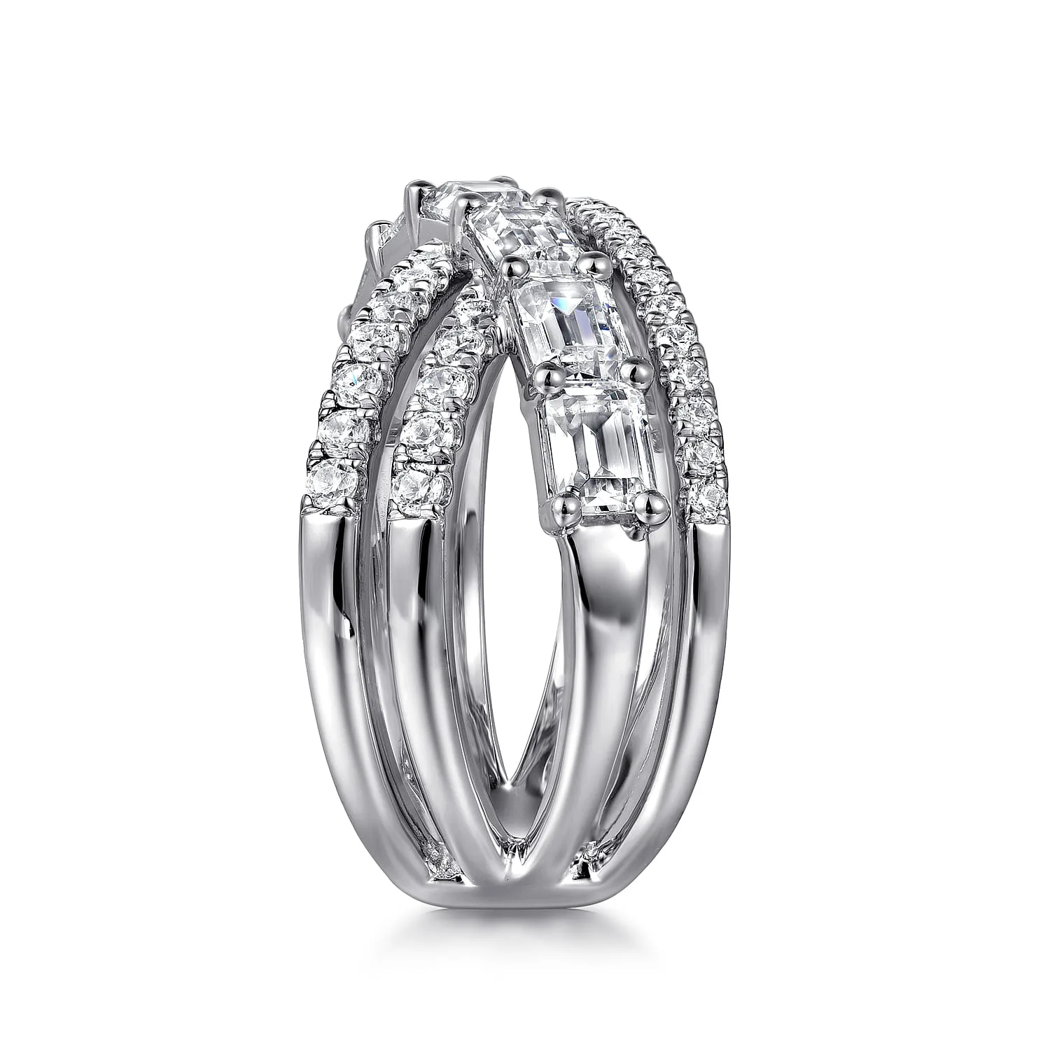 Diamond Criss Cross Ladies Ring in 18K White Gold, photograph 4