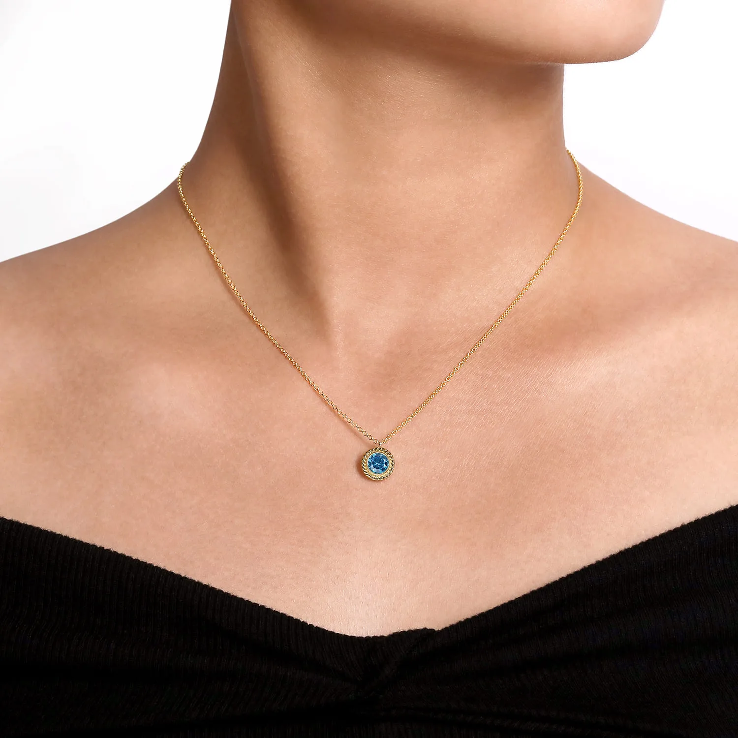 Round Blue Topaz and Twisted Rope Pendant Necklace in 14K Yellow Gold, photograph 3