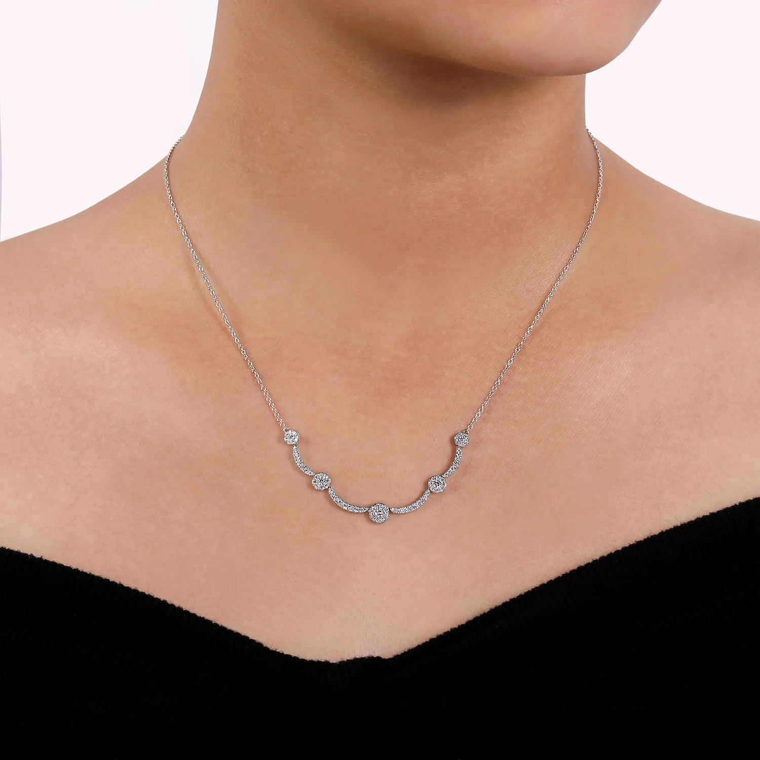 Diamond Necklace in 14K White Gold, photograph 3