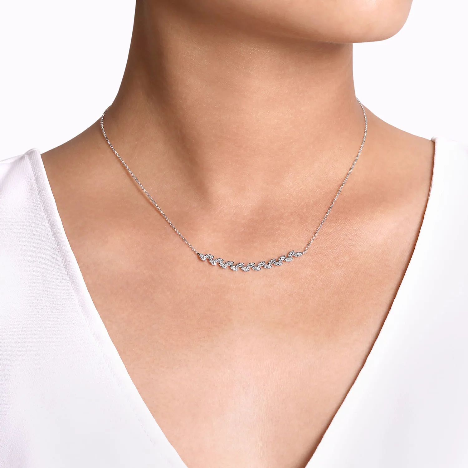 Diamond Pave Curved Bar Leaf Necklace in 14K White Gold, photograph 3