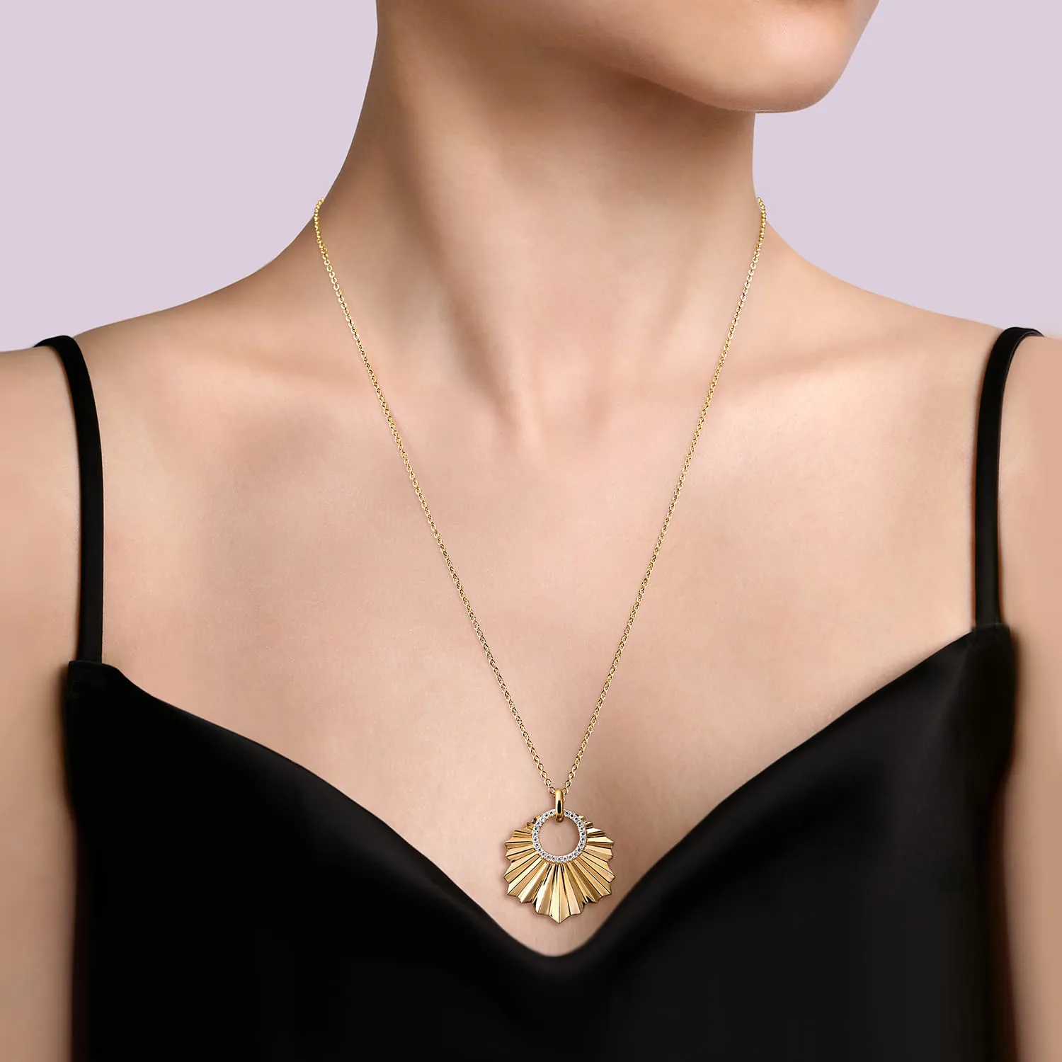 Diamond Necklace With Diamond Cut Texture In Leaf Shape in 14K Yellow Gold, photograph 3