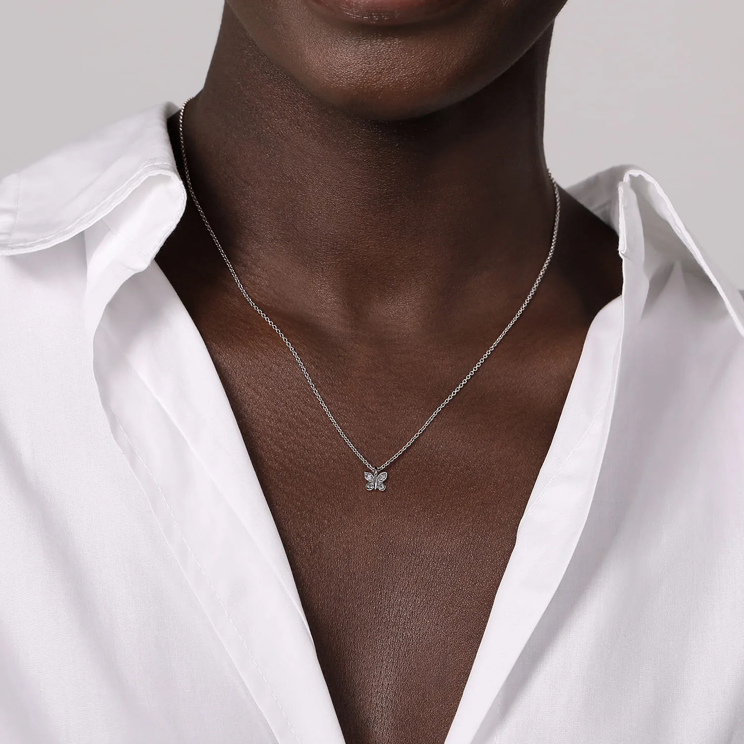 Diamond Butterfly Pendant Necklace in 14K White Gold, photograph 3