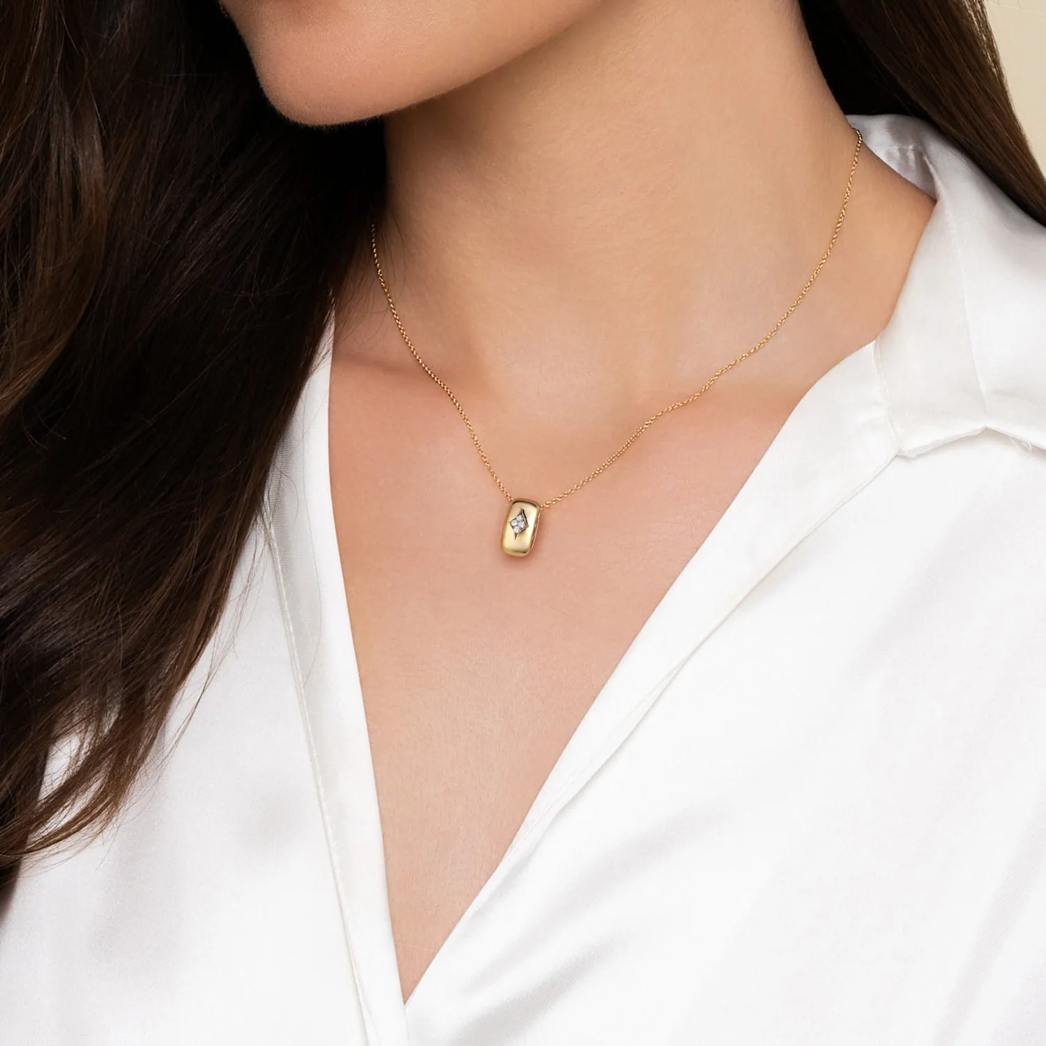 Diamond Clover Pendant Necklace in 14K White/Yellow Gold, photograph 3