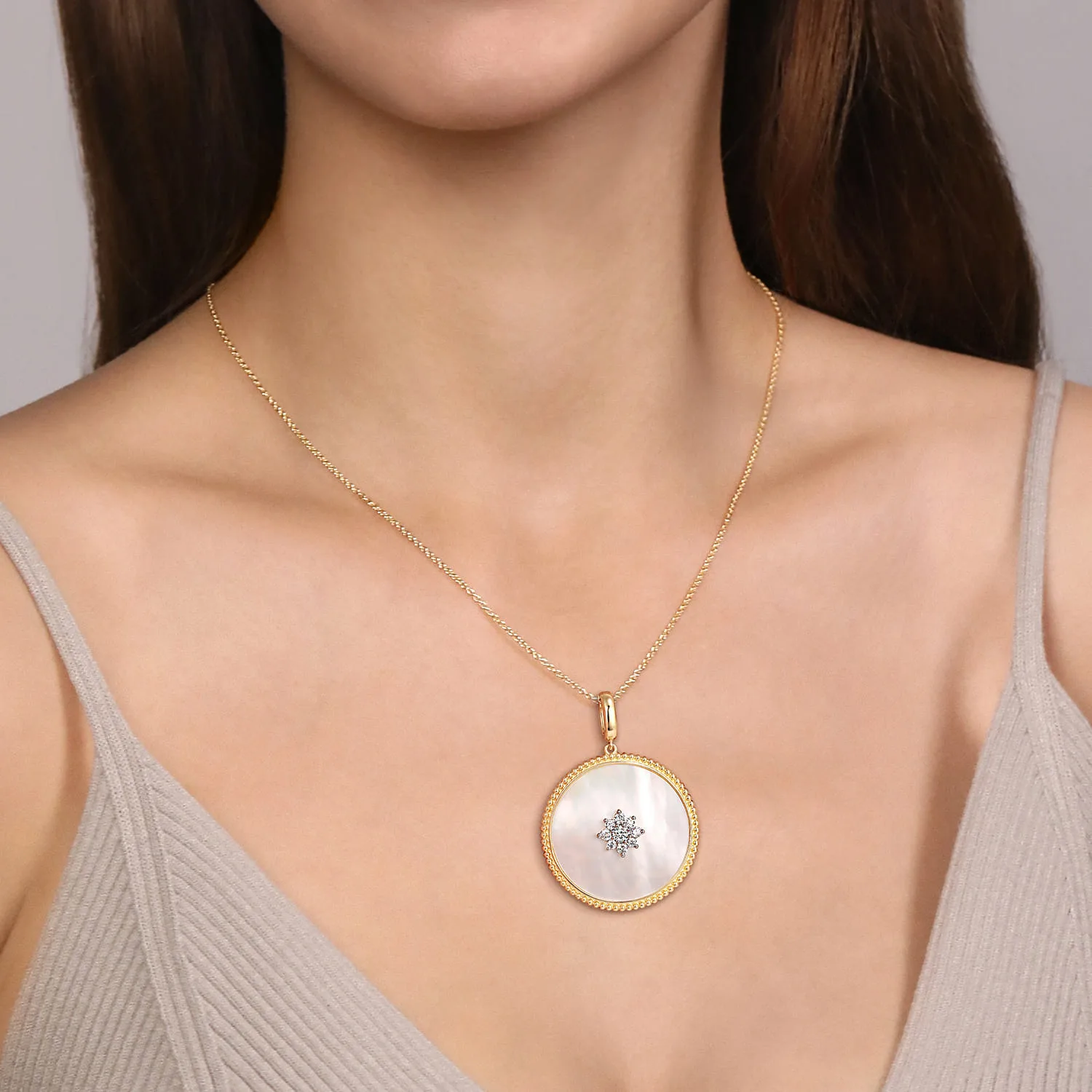 32mm Bujukan Diamond Mother of Pearl Medallion Pendant With Detachable Bail in 14K Yellow Gold, photograph 4