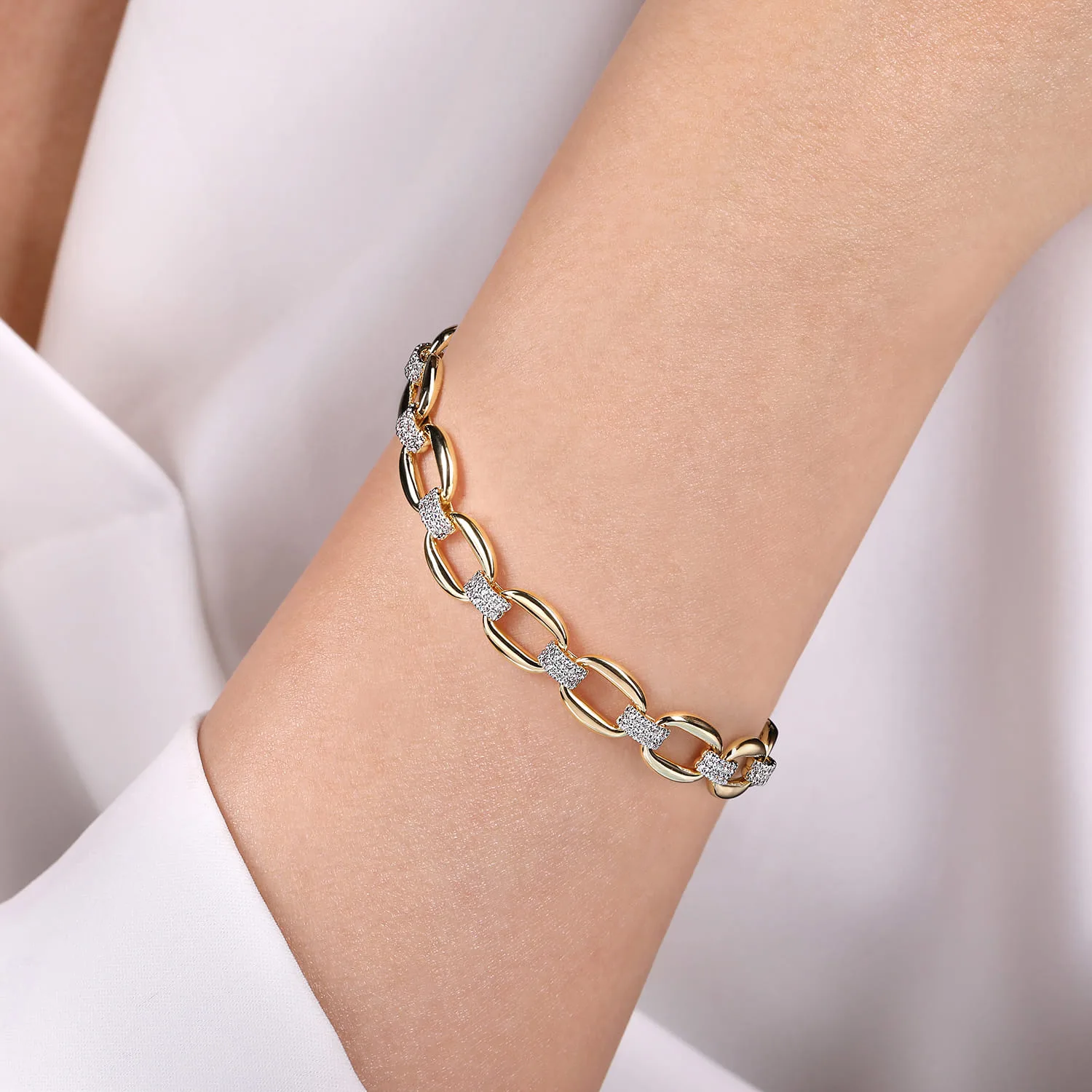 Flat Link Chain Bracelet with Diamond Pave Connectors in 14K White/Yellow Gold, photograph 3