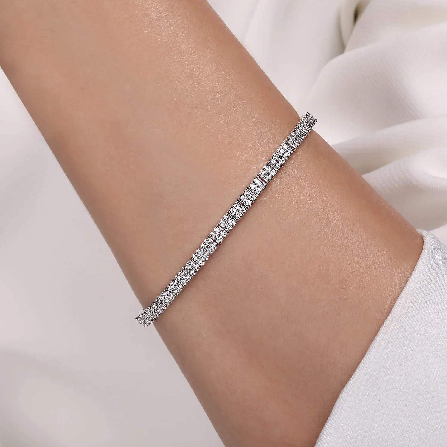 Diamond Tennis Bracelet in 14K White Gold, photograph 3