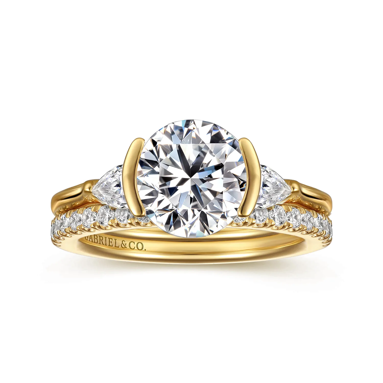 Diamond Wedding Band in 14K Yellow Gold, photograph 4