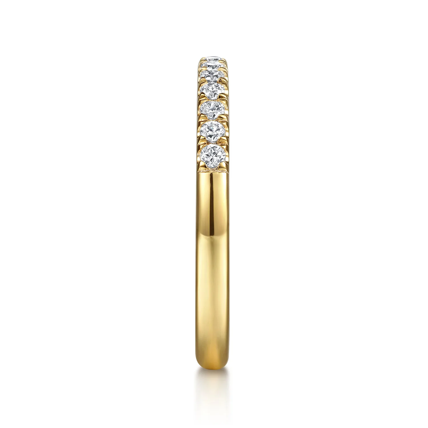 Diamond Wedding Band in 14K Yellow Gold, photograph 4