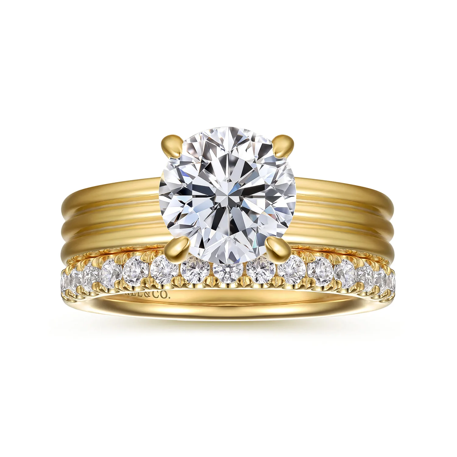Diamond Wedding Band in 14K Yellow Gold, photograph 4