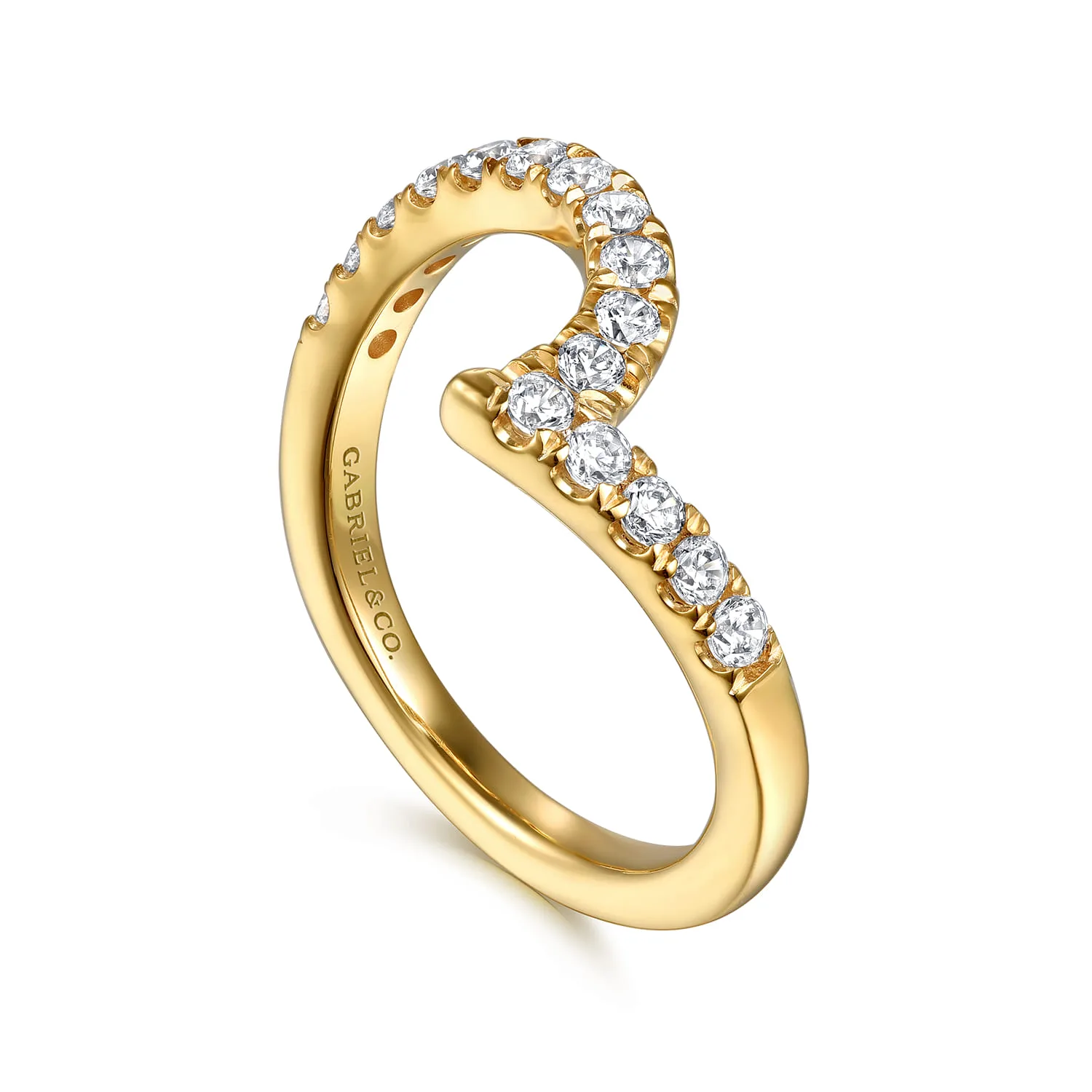 Diamond Wedding Band in 14K Yellow Gold, photograph 3