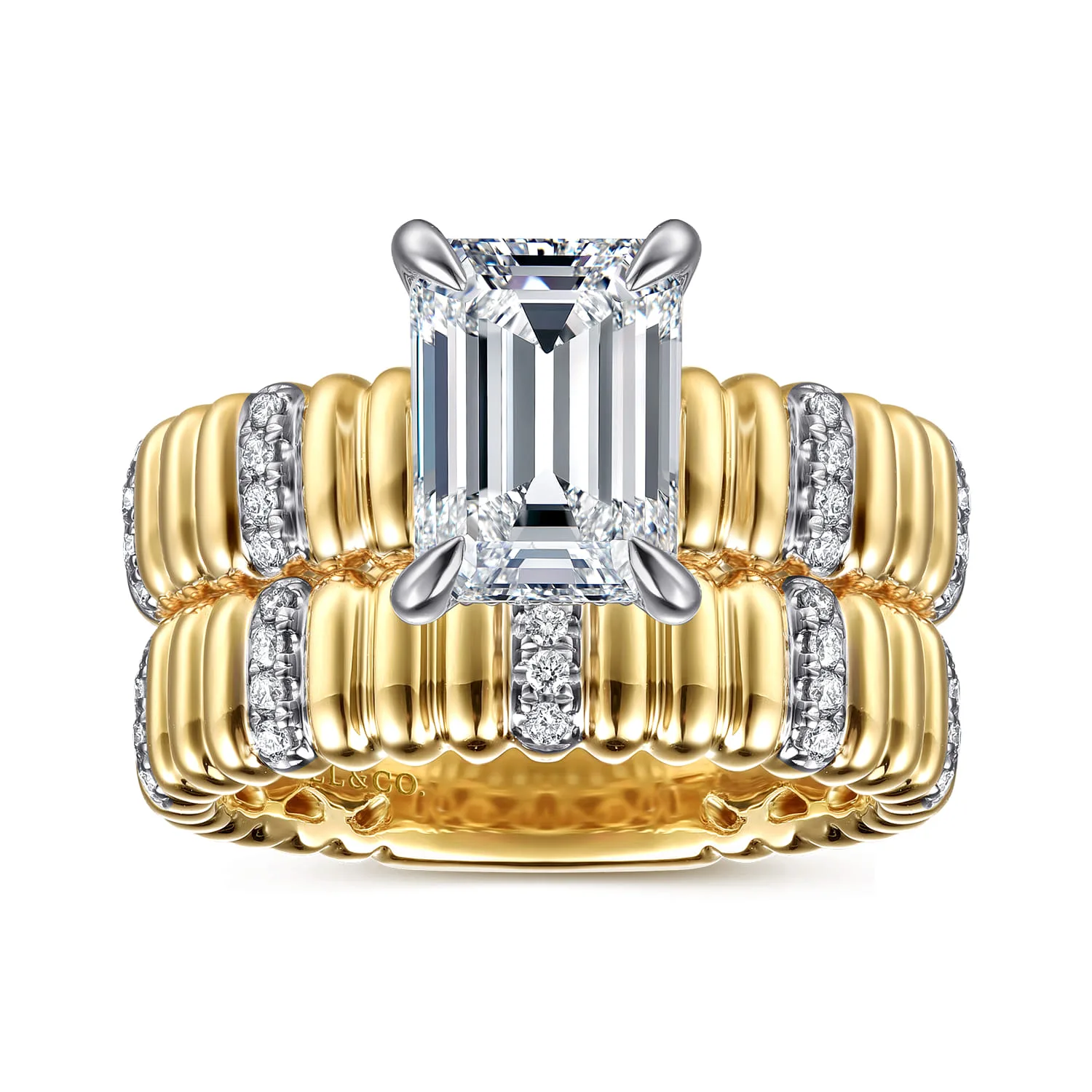 Diamond Matching Wedding Band in 14K Yellow Gold, photograph 4