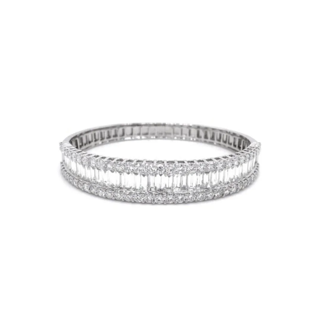 18K White Gold Diamond Bangle