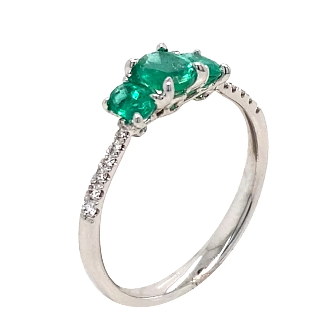 18K White Gold Emerald Ring