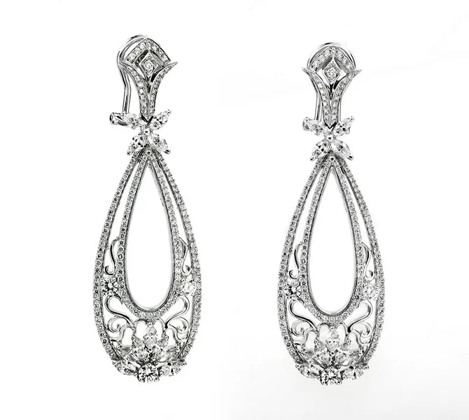 18K White Gold Diamond Earrings